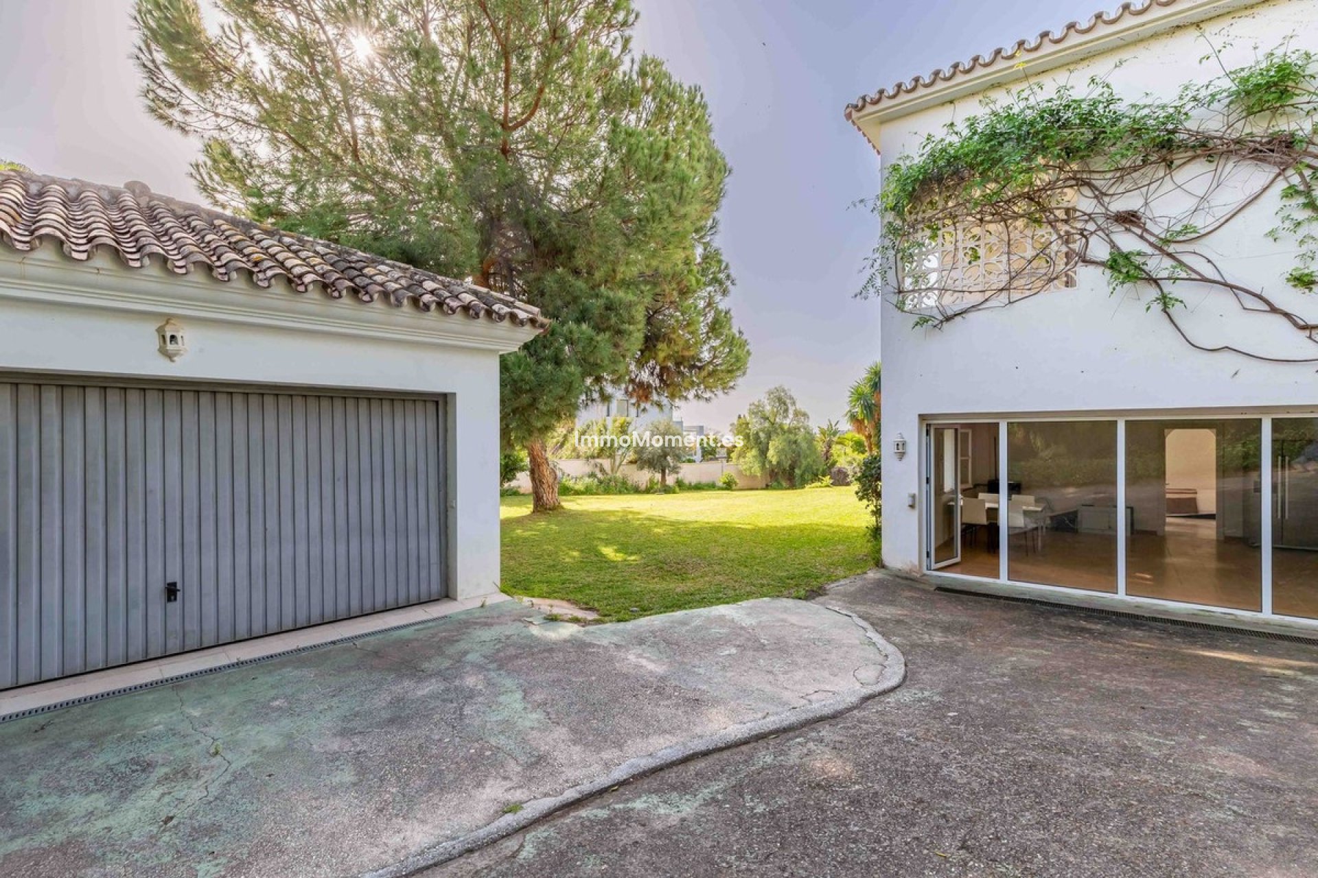 Reventa - Villa - El Paraiso - New Golden Mile