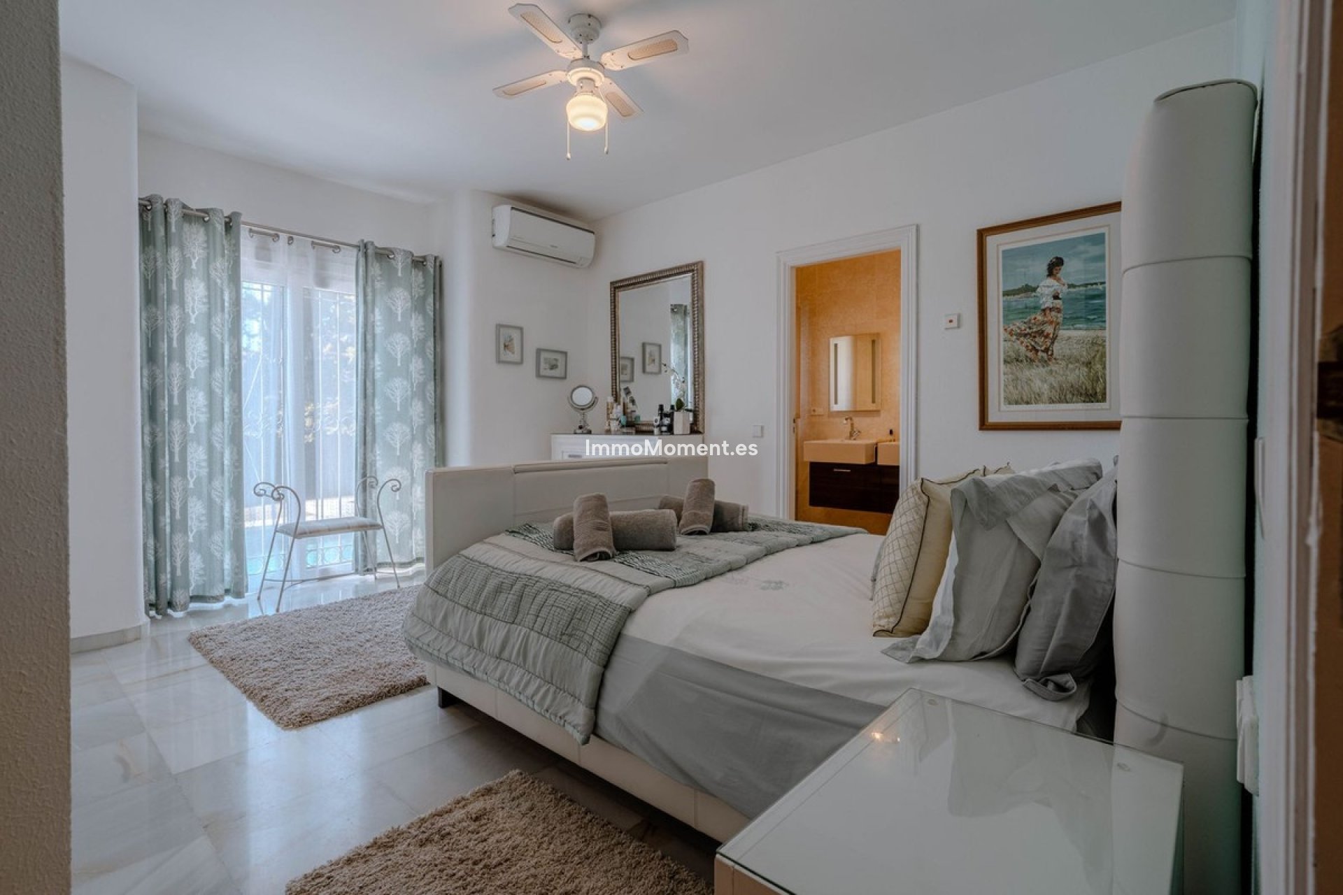 Reventa - Villa - El Paraiso - New Golden Mile