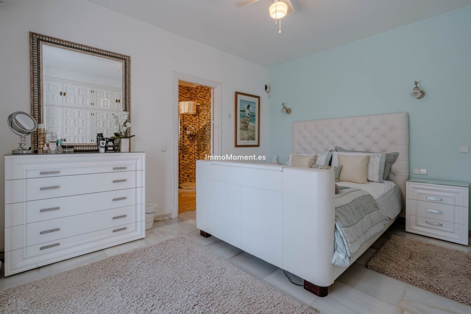 Reventa - Villa - El Paraiso - New Golden Mile
