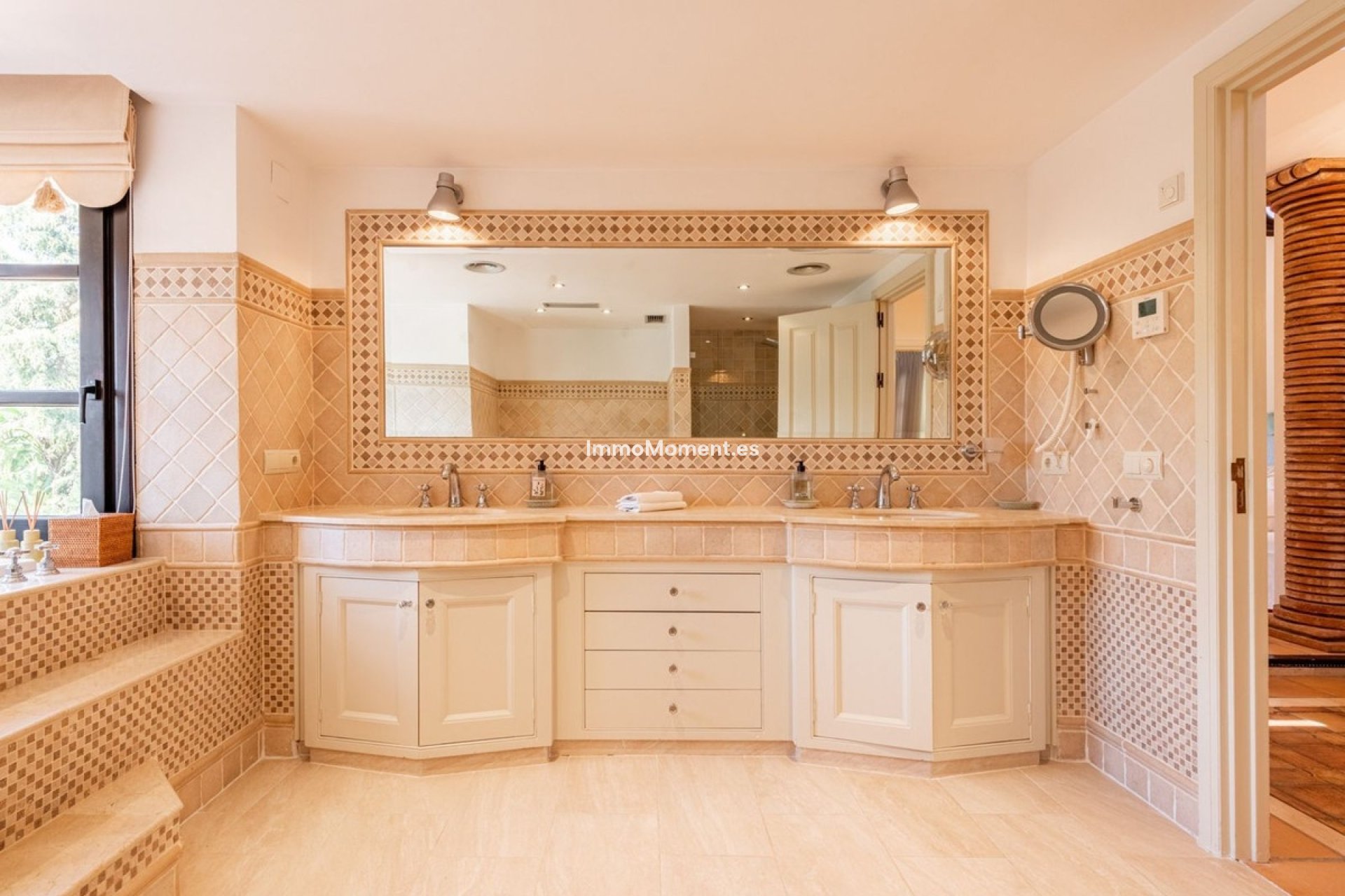 Reventa - Villa - El Paraiso - New Golden Mile