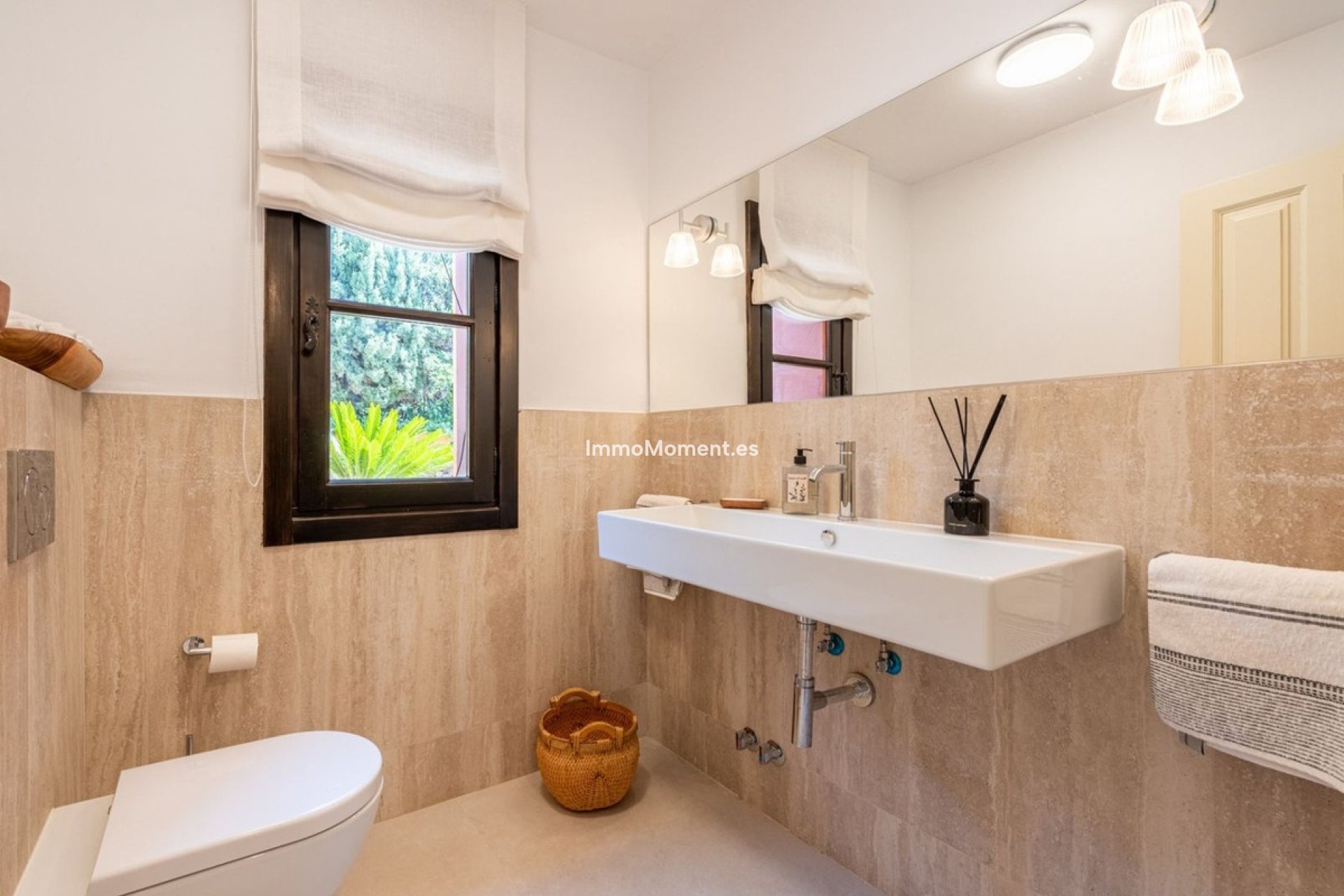 Reventa - Villa - El Paraiso - New Golden Mile