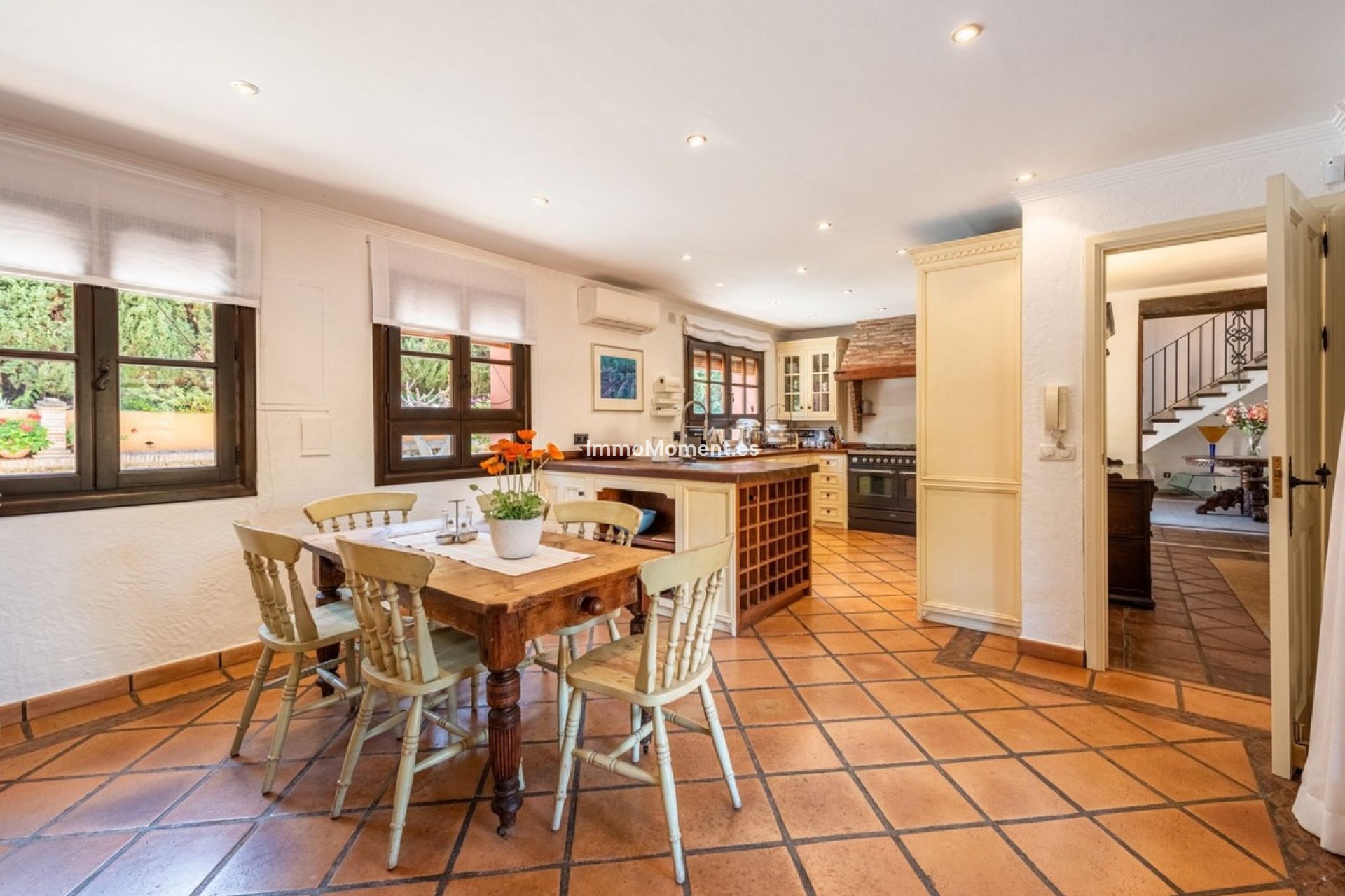 Reventa - Villa - El Paraiso - New Golden Mile