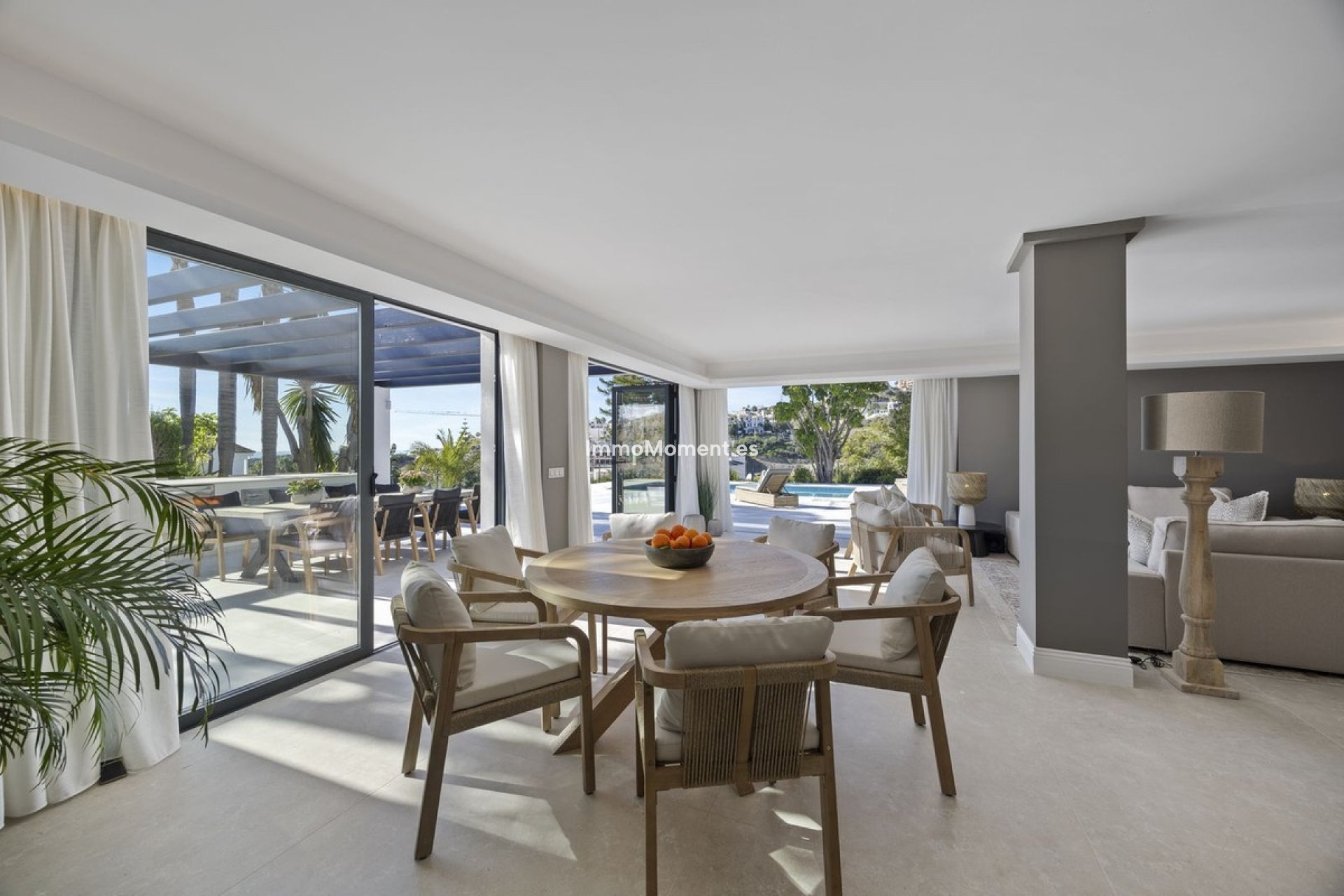 Reventa - Villa - El Paraiso - New Golden Mile