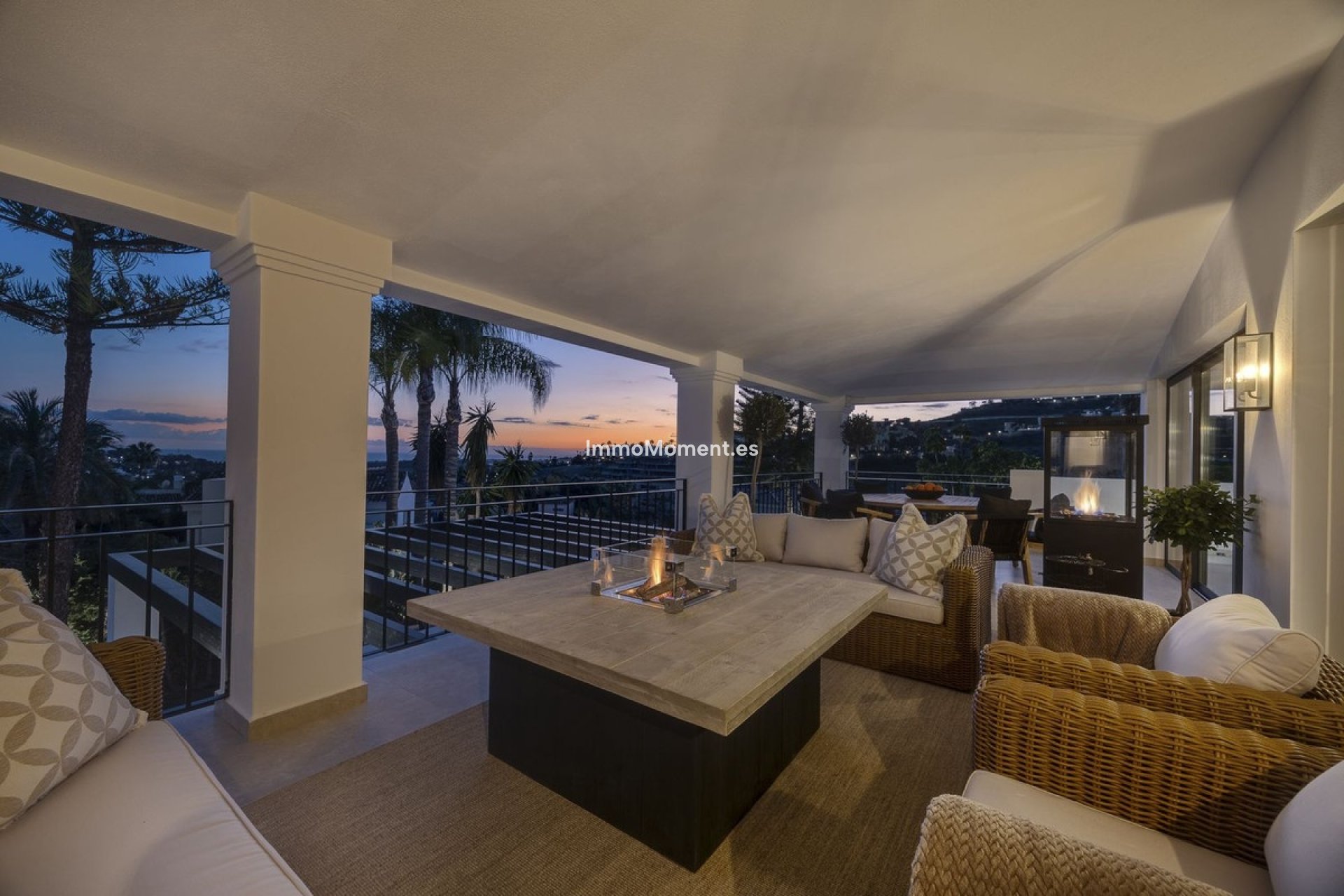 Reventa - Villa - El Paraiso - New Golden Mile