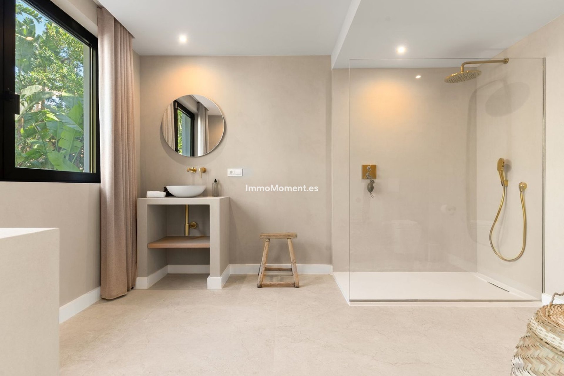 Reventa - Villa - El Paraiso - New Golden Mile