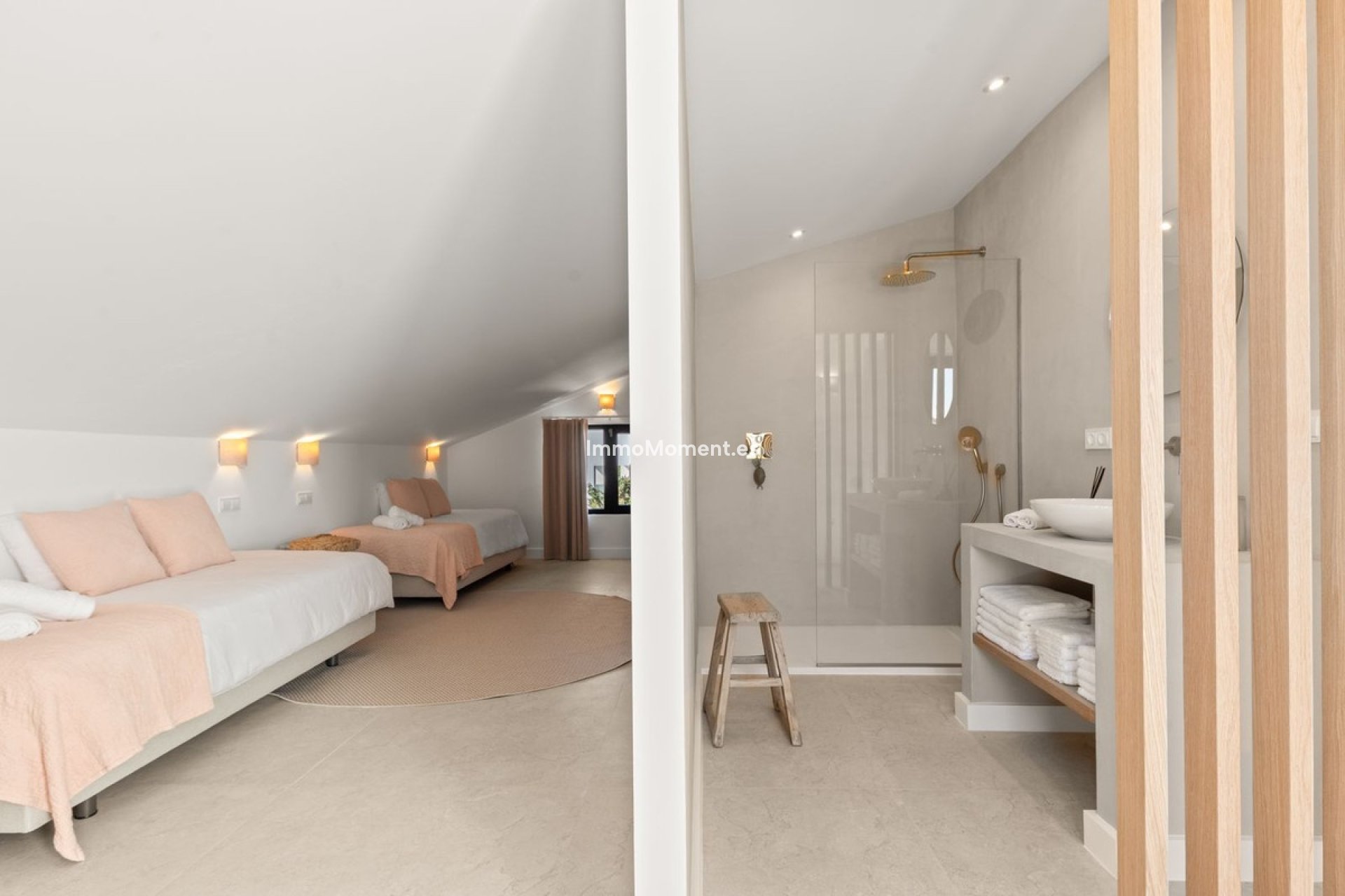 Reventa - Villa - El Paraiso - New Golden Mile