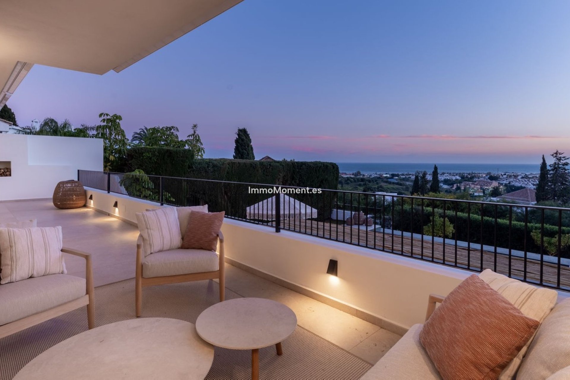 Reventa - Villa - El Paraiso - New Golden Mile