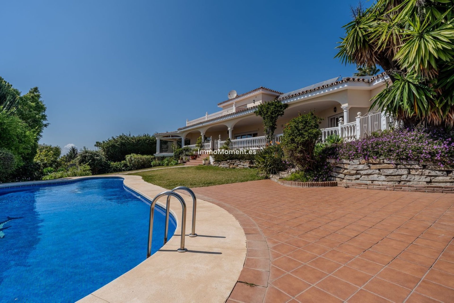 Reventa - Villa - El Paraiso - New Golden Mile
