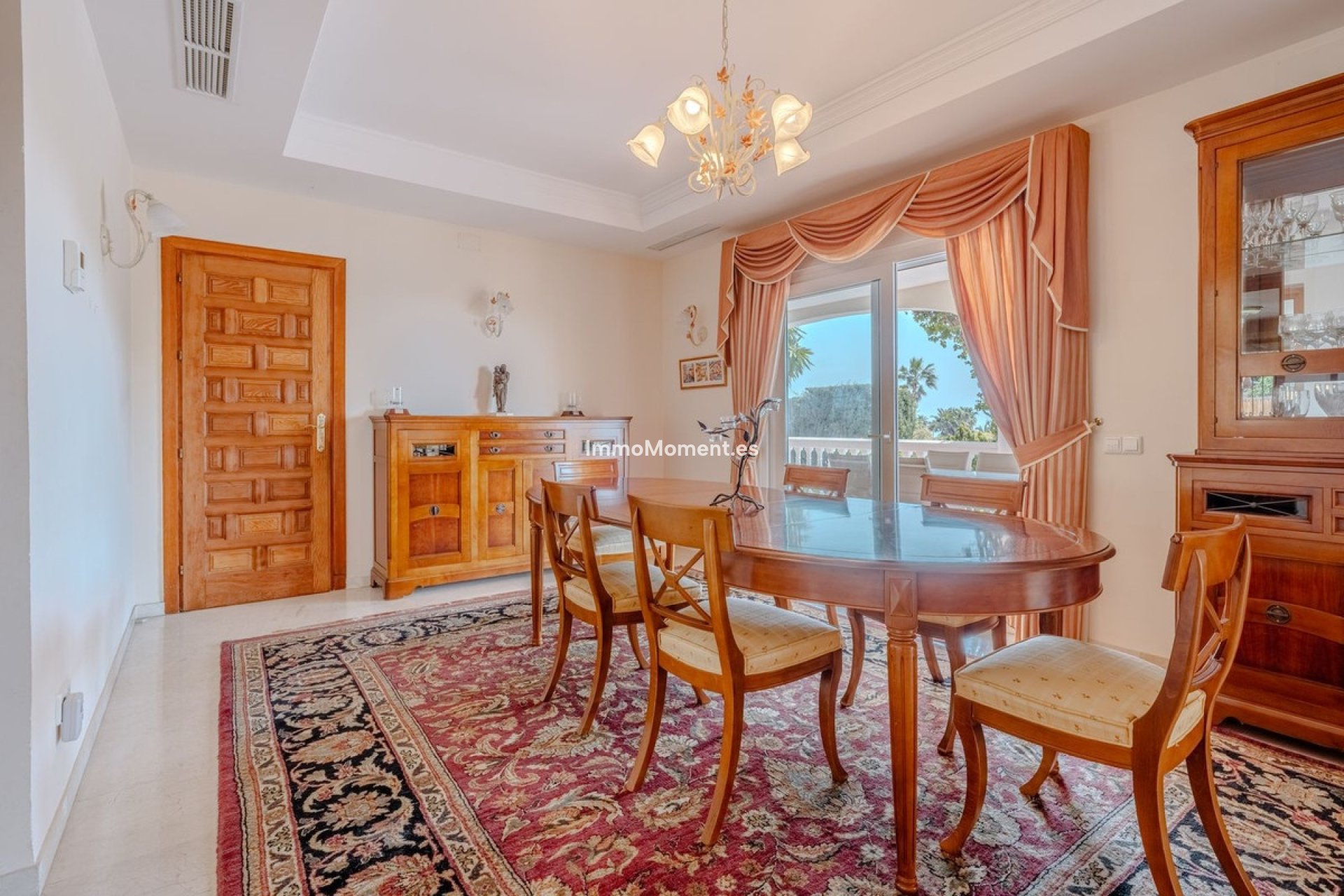 Reventa - Villa - El Paraiso - New Golden Mile