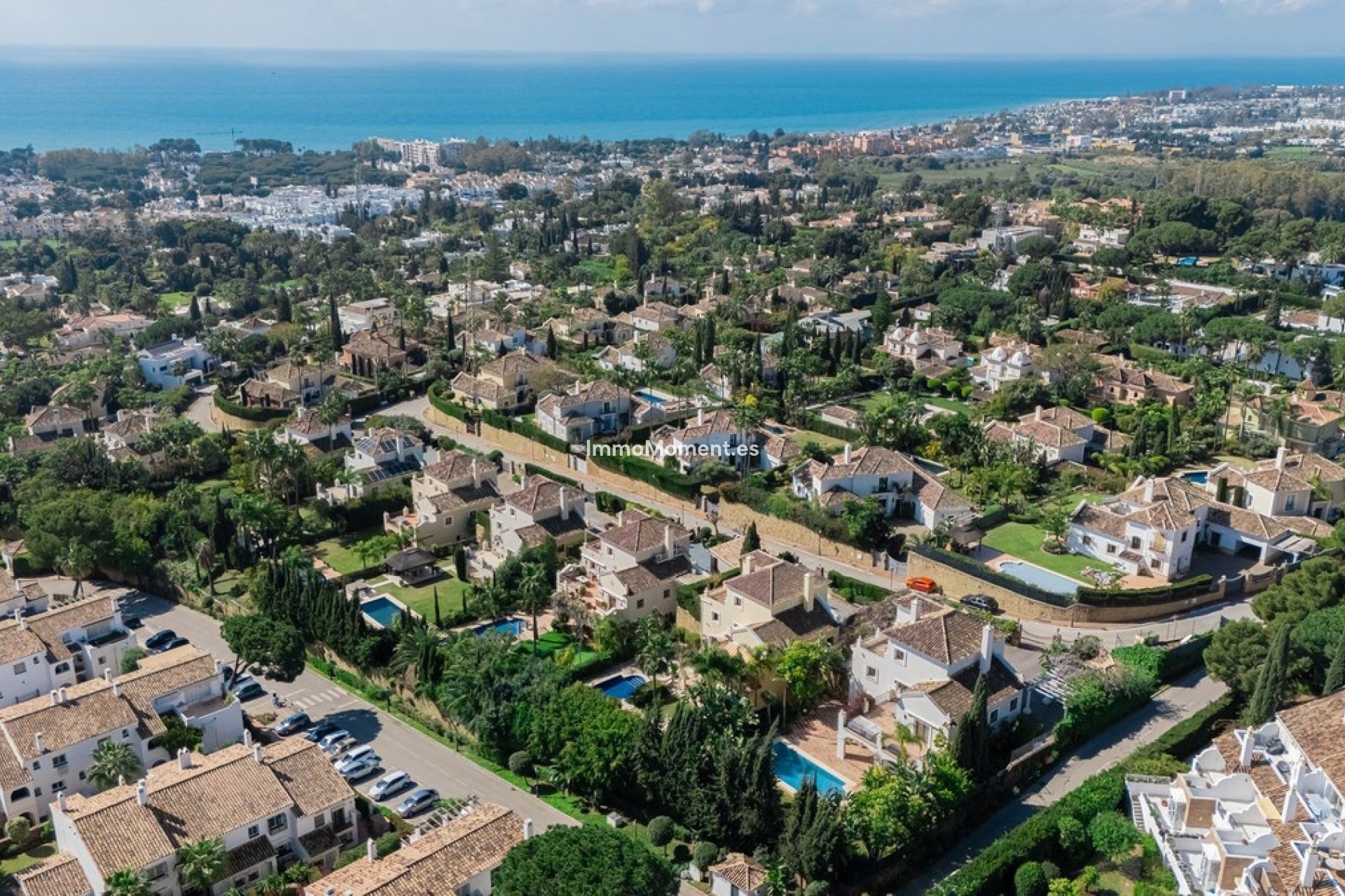 Reventa - Villa - El Paraiso - New Golden Mile
