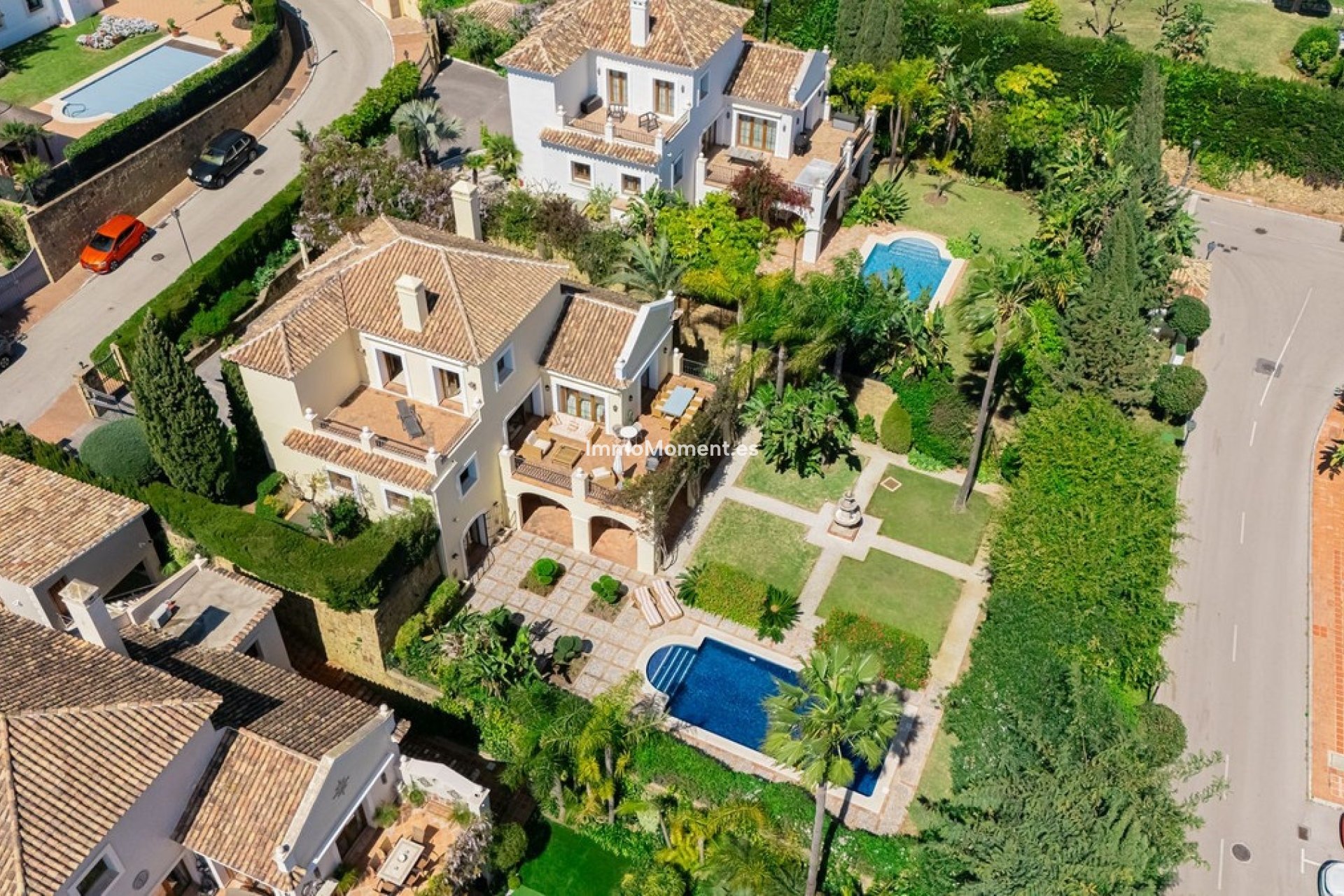 Reventa - Villa - El Paraiso - New Golden Mile