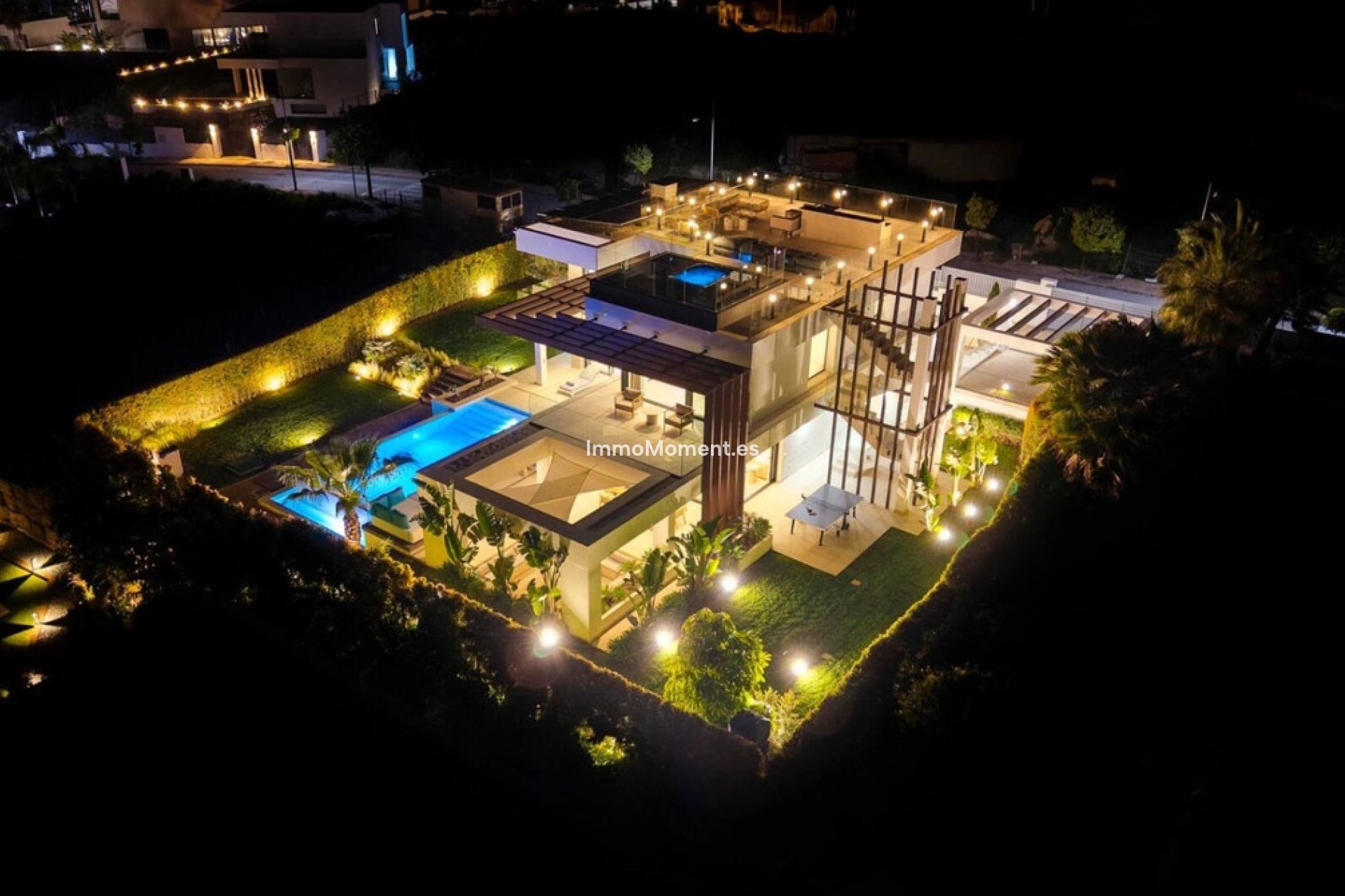 Reventa - Villa - El Paraiso - New Golden Mile