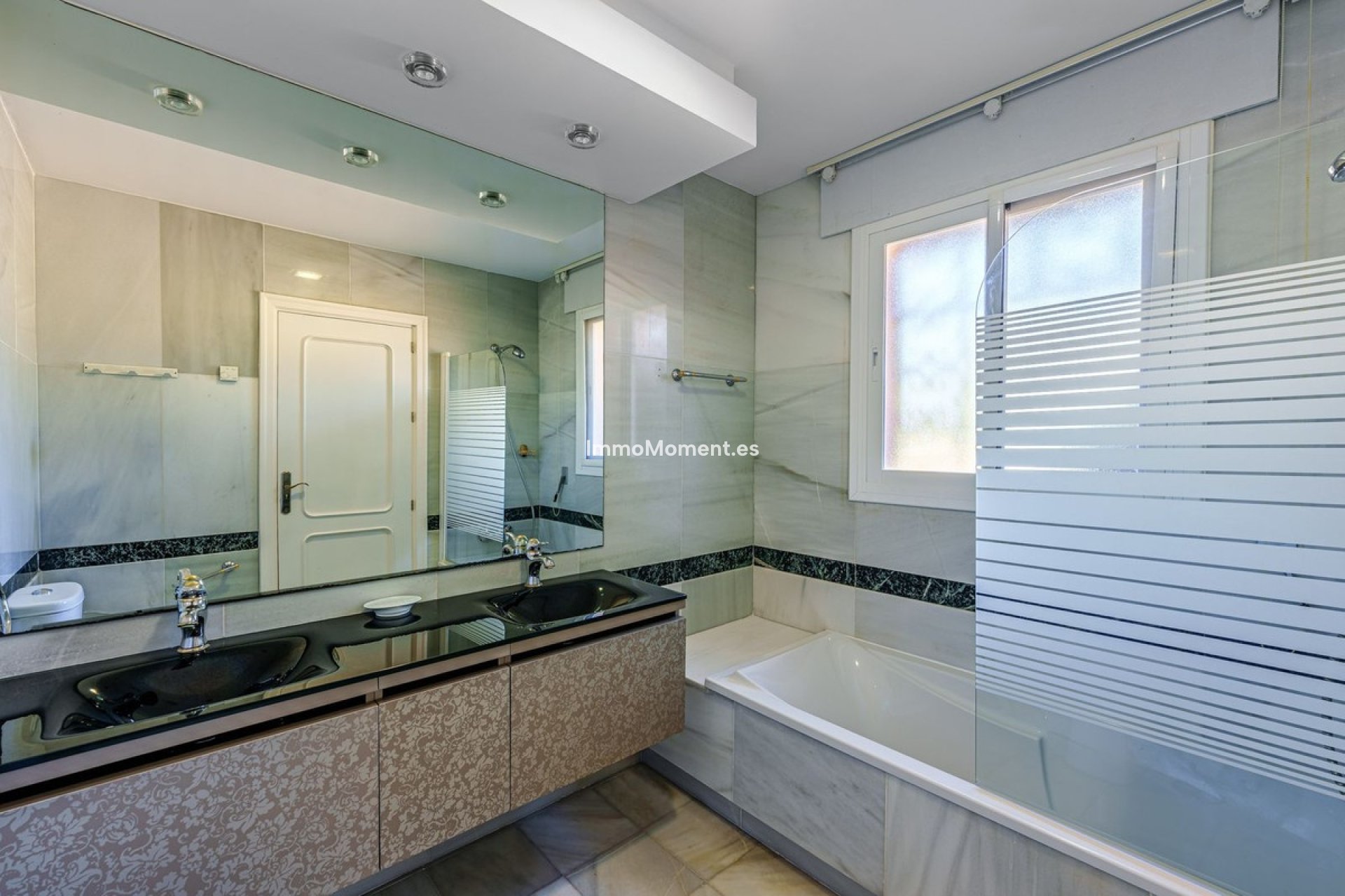 Reventa - Villa - Estepona  - New Golden Mile