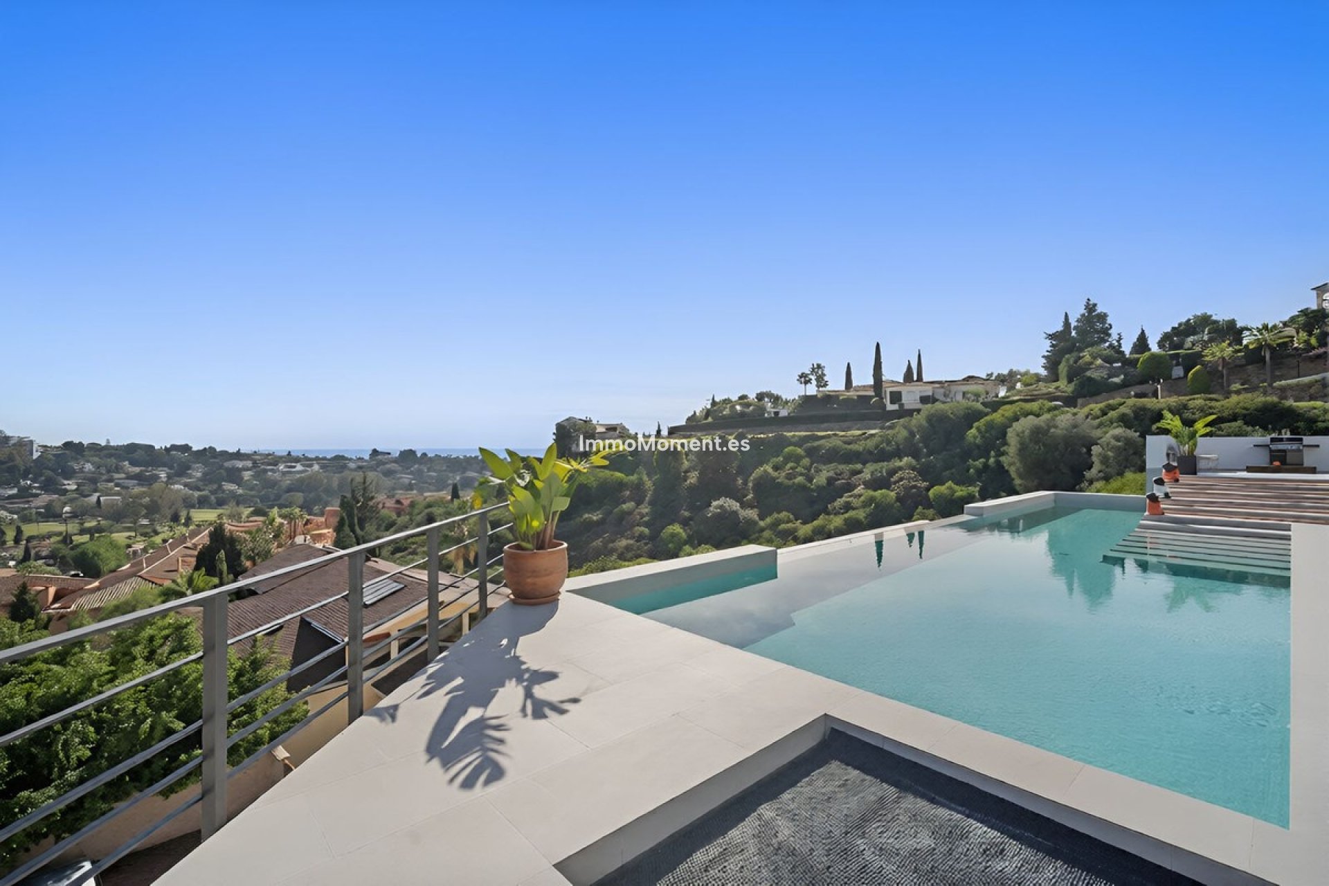 Reventa - Villa independiente - El Paraiso - New Golden Mile
