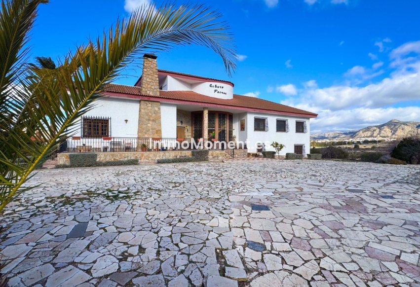Reventa - Villa independiente - Elda - Elda Centro
