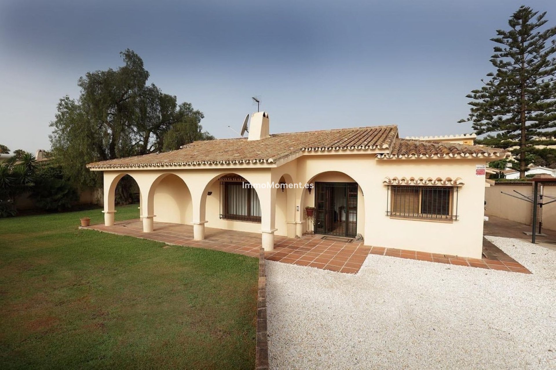 Reventa - Villa independiente - Estepona  - Atalaya