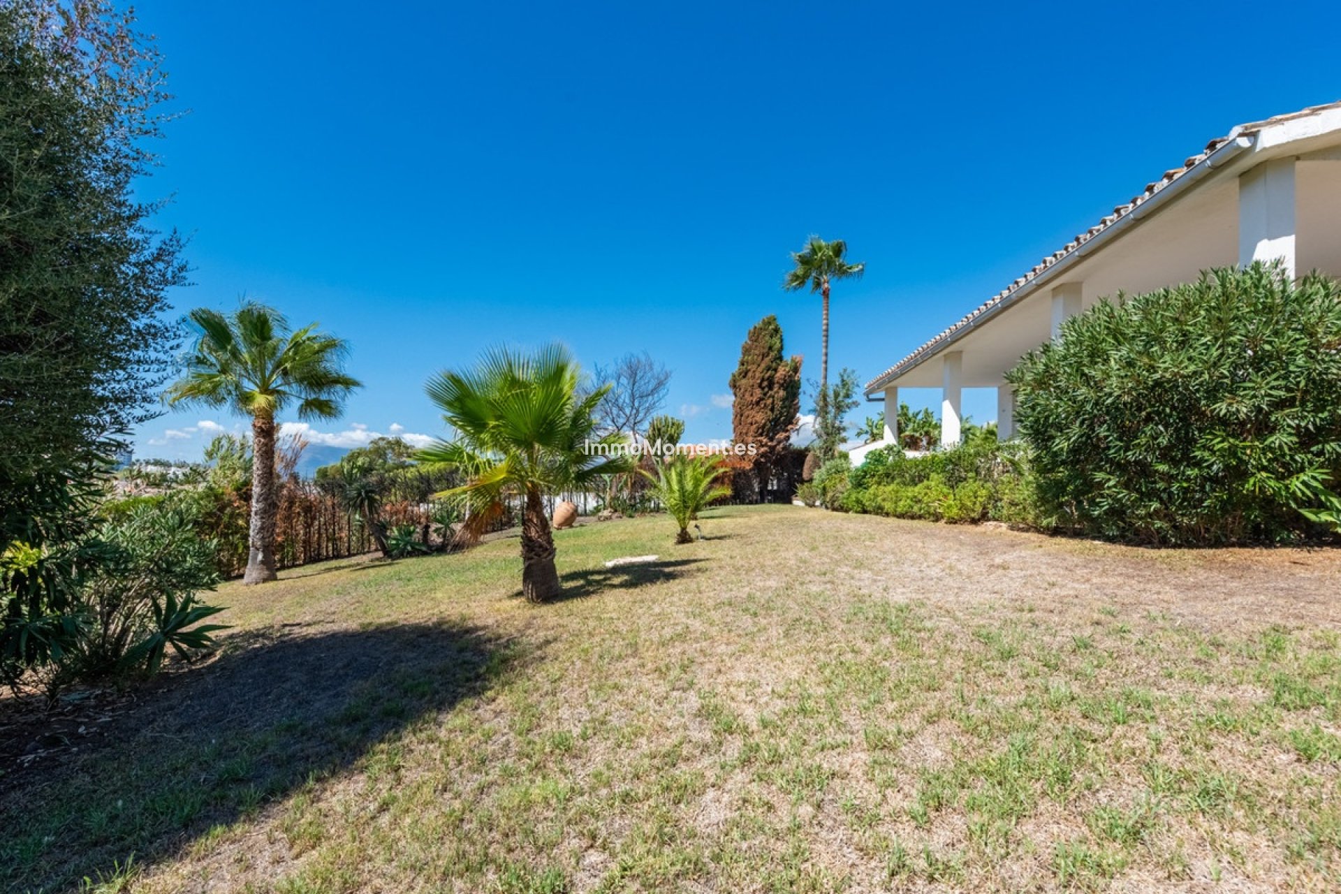 Reventa - Villa independiente - Estepona  - Atalaya