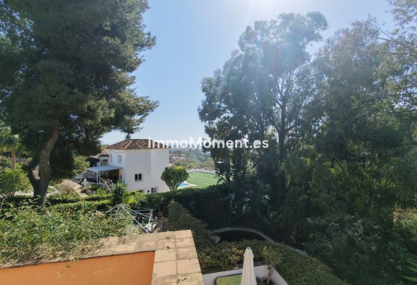 Reventa - Villa independiente - Estepona  - Atalaya