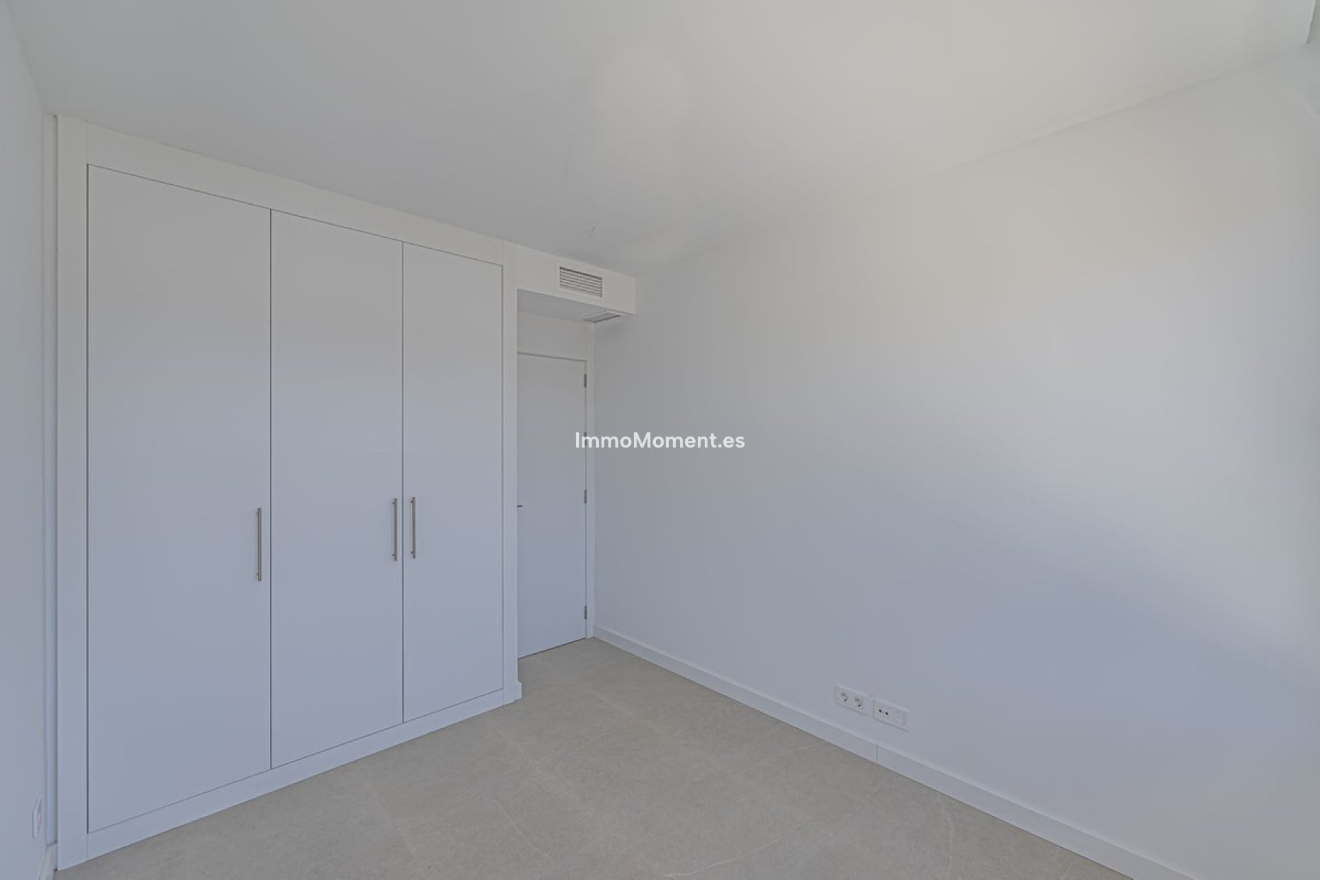 Reventa - Villa independiente - Estepona  - Atalaya