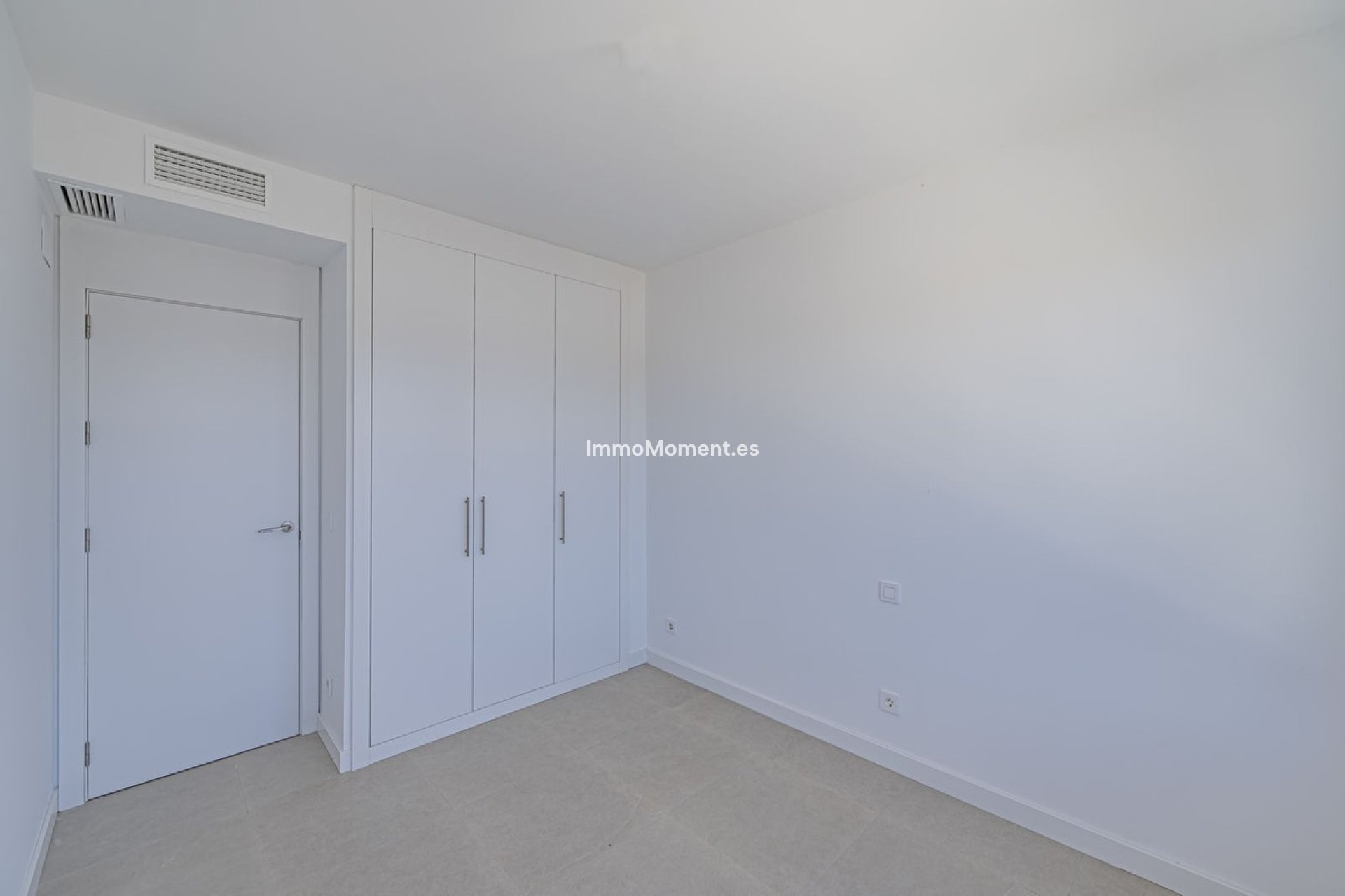 Reventa - Villa independiente - Estepona  - Atalaya