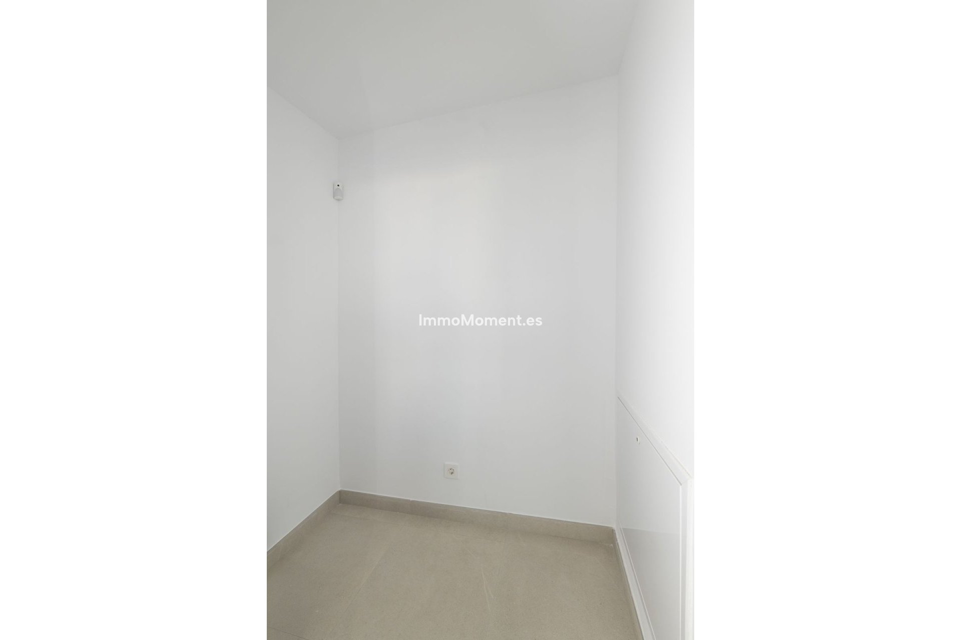 Reventa - Villa independiente - Estepona  - Atalaya