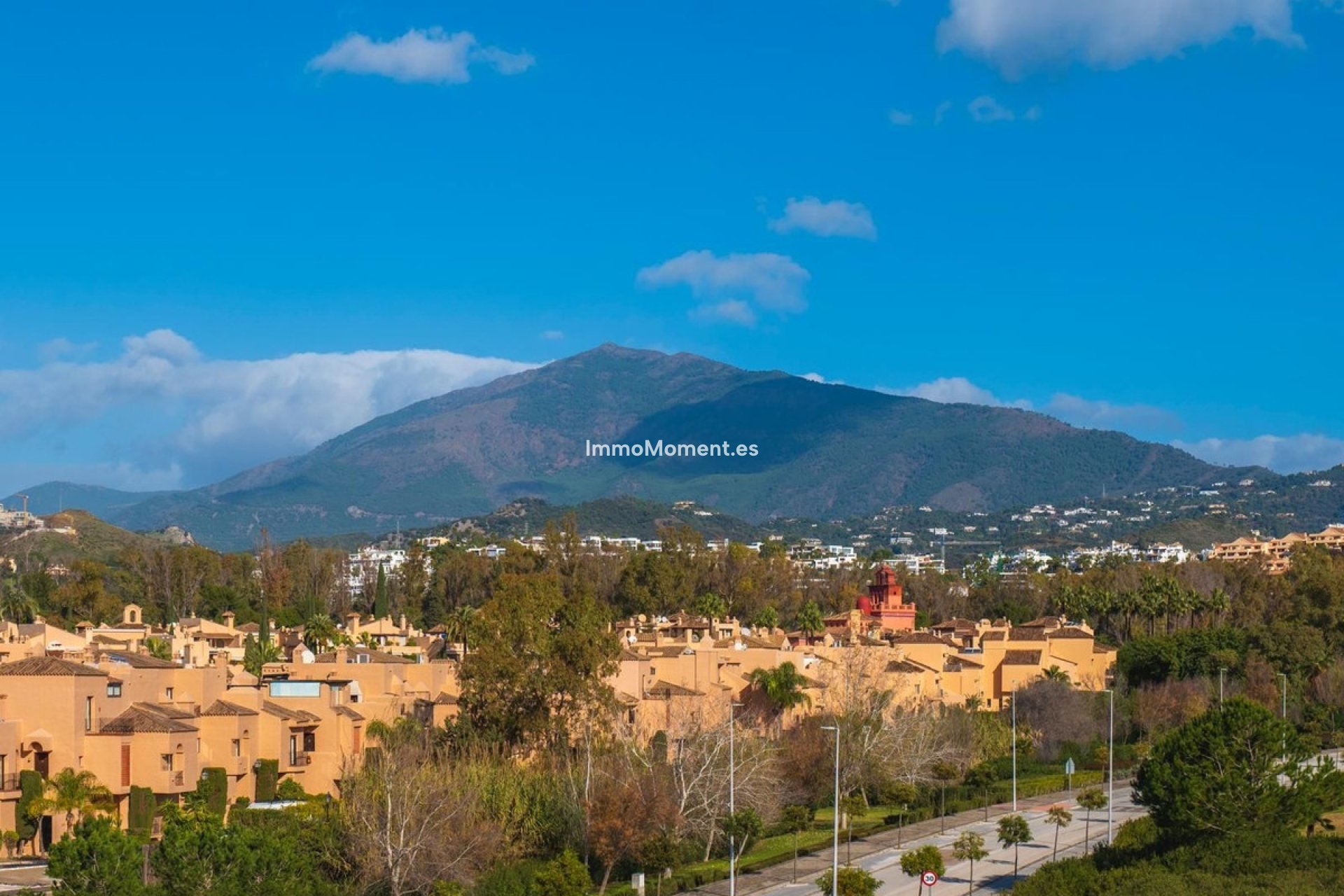 Reventa - Villa independiente - Estepona  - Atalaya