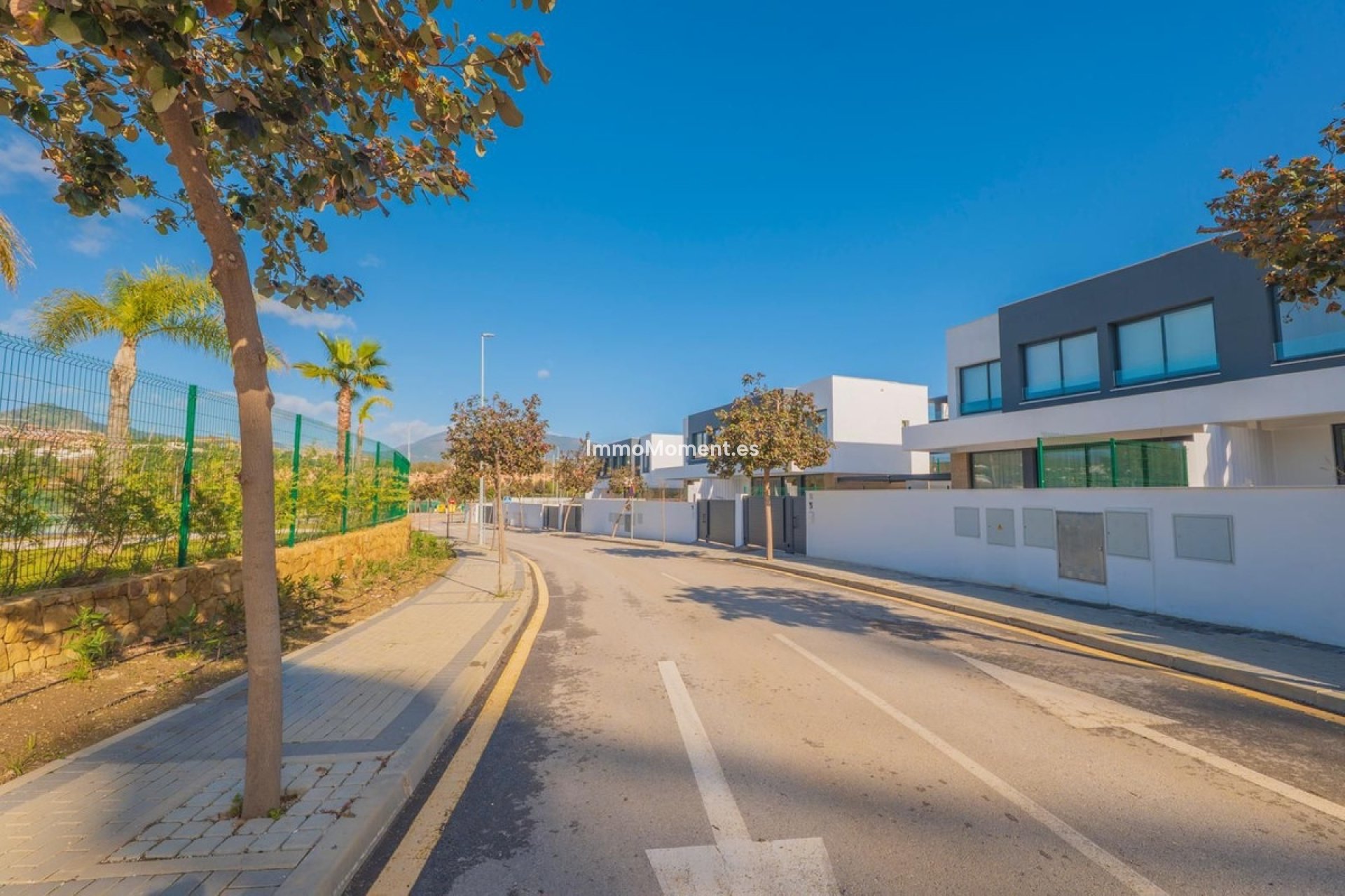 Reventa - Villa independiente - Estepona  - Atalaya