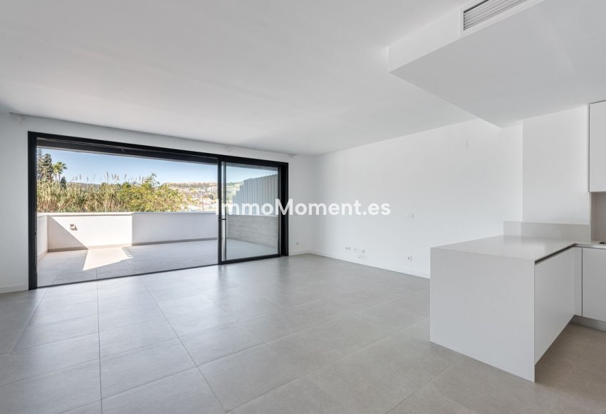 Reventa - Villa independiente - Estepona  - Atalaya