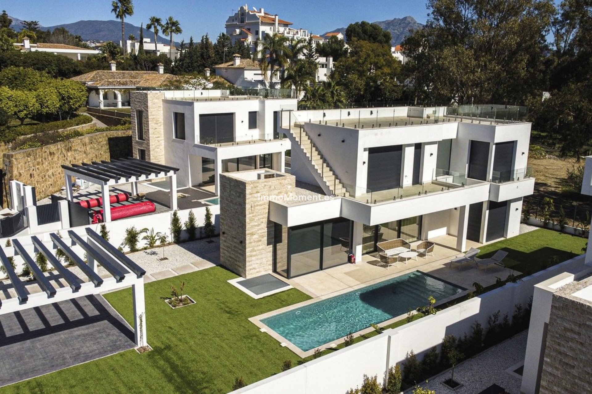 Reventa - Villa independiente - Estepona  - Atalaya
