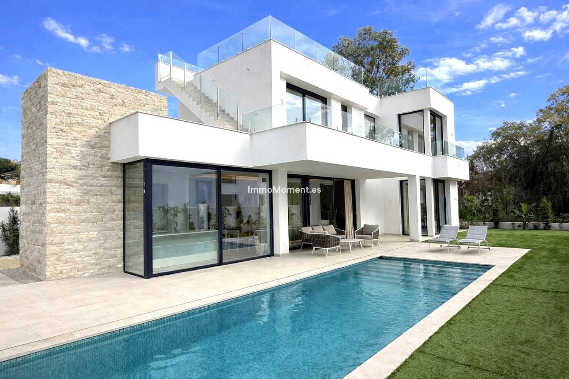 Reventa - Villa independiente - Estepona  - Atalaya