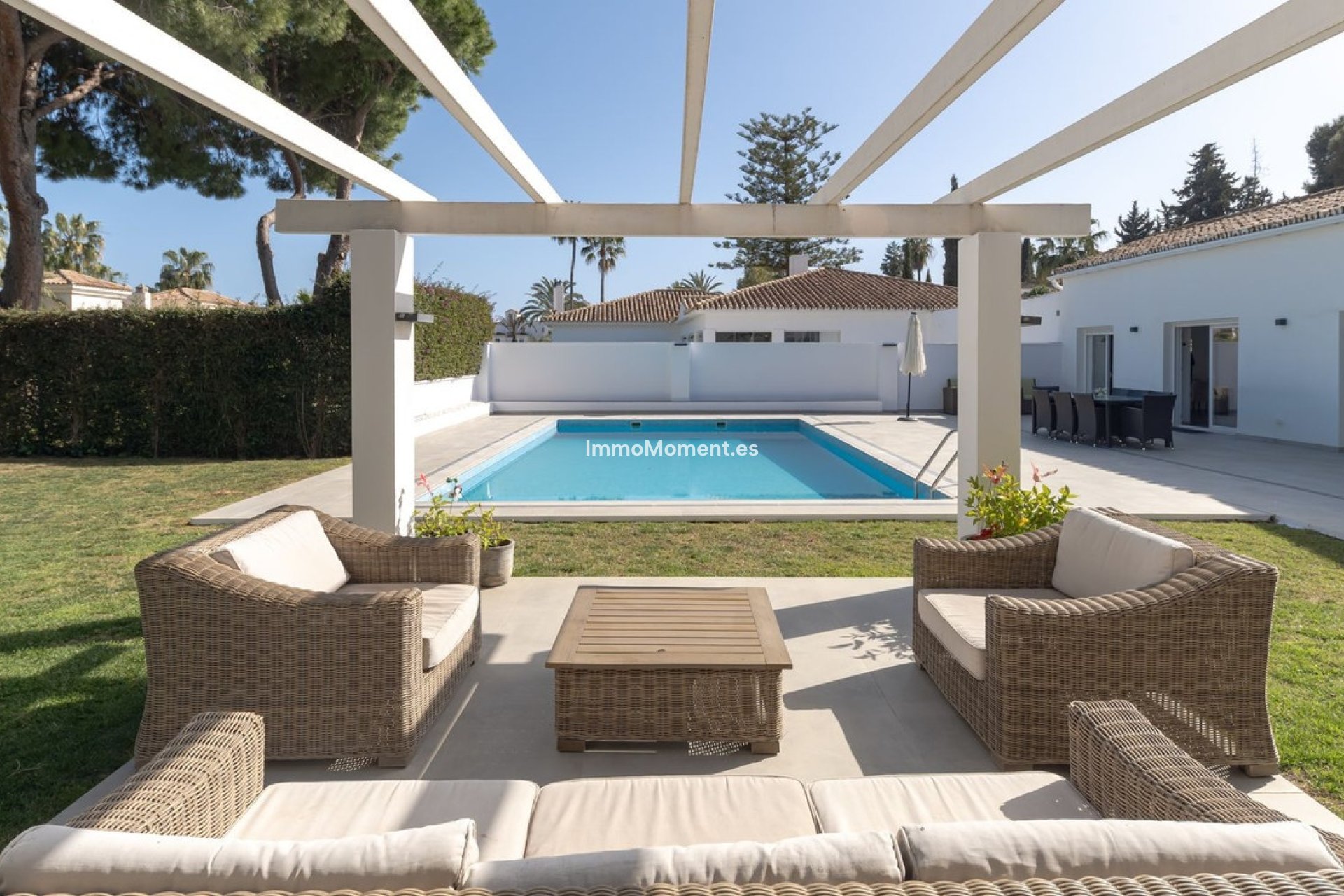 Reventa - Villa independiente - Estepona  - Atalaya