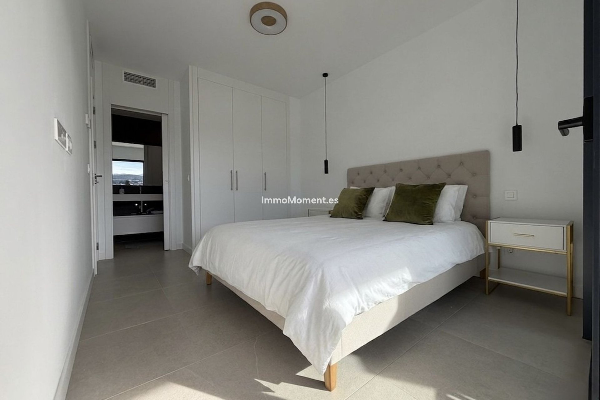 Reventa - Villa independiente - Estepona  - Atalaya