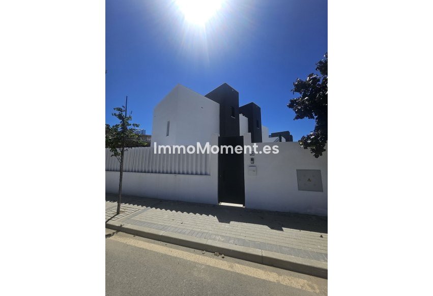 Reventa - Villa independiente - Estepona  - Atalaya