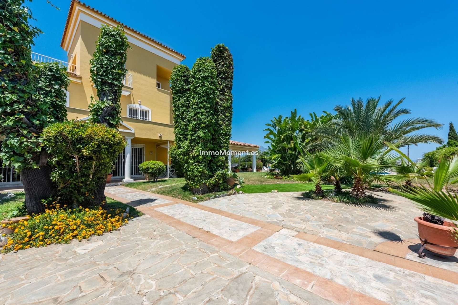 Reventa - Villa independiente - Estepona  - Atalaya