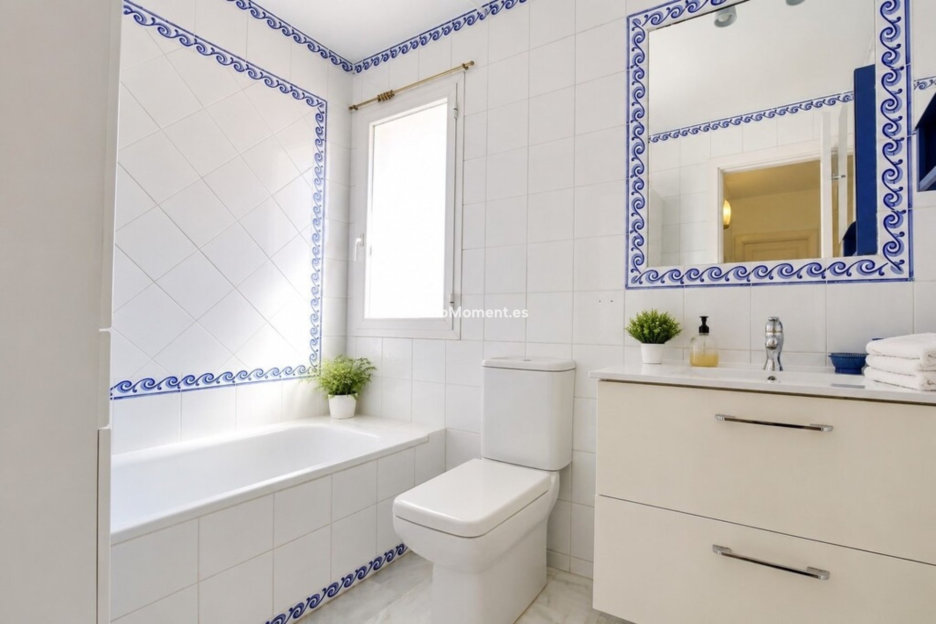 Reventa - Villa independiente - Estepona  - Atalaya