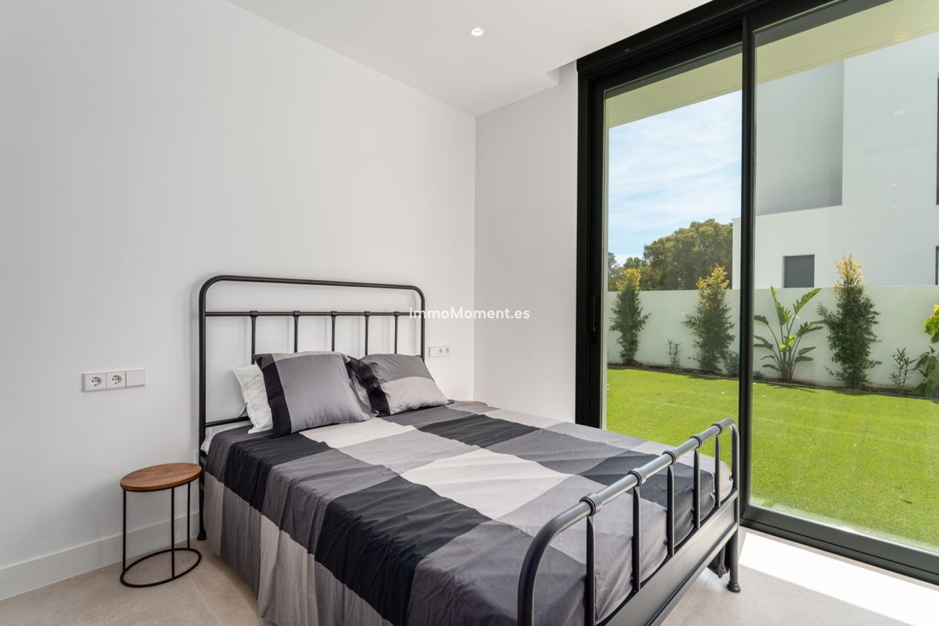 Reventa - Villa independiente - Estepona  - Atalaya