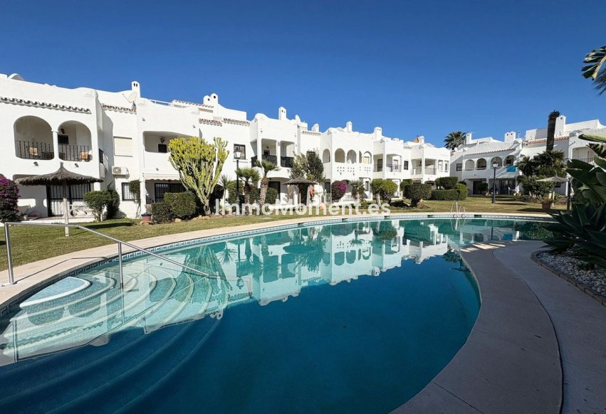 Reventa - Villa independiente - Estepona  - Bel Air