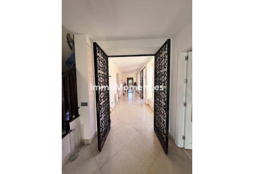 Reventa - Villa independiente - Estepona  - Bel Air