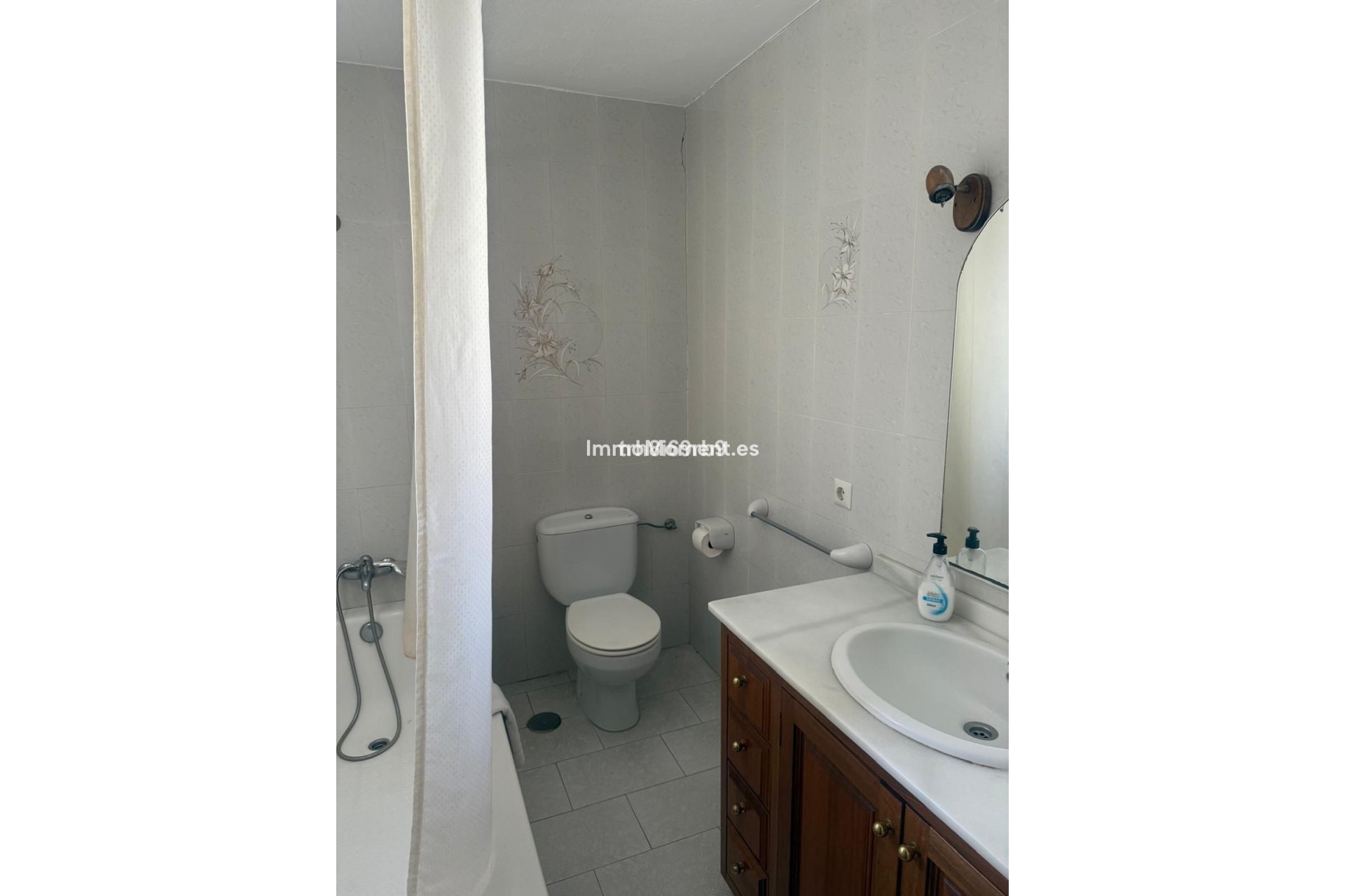 Reventa - Villa independiente - Estepona  - Benamara
