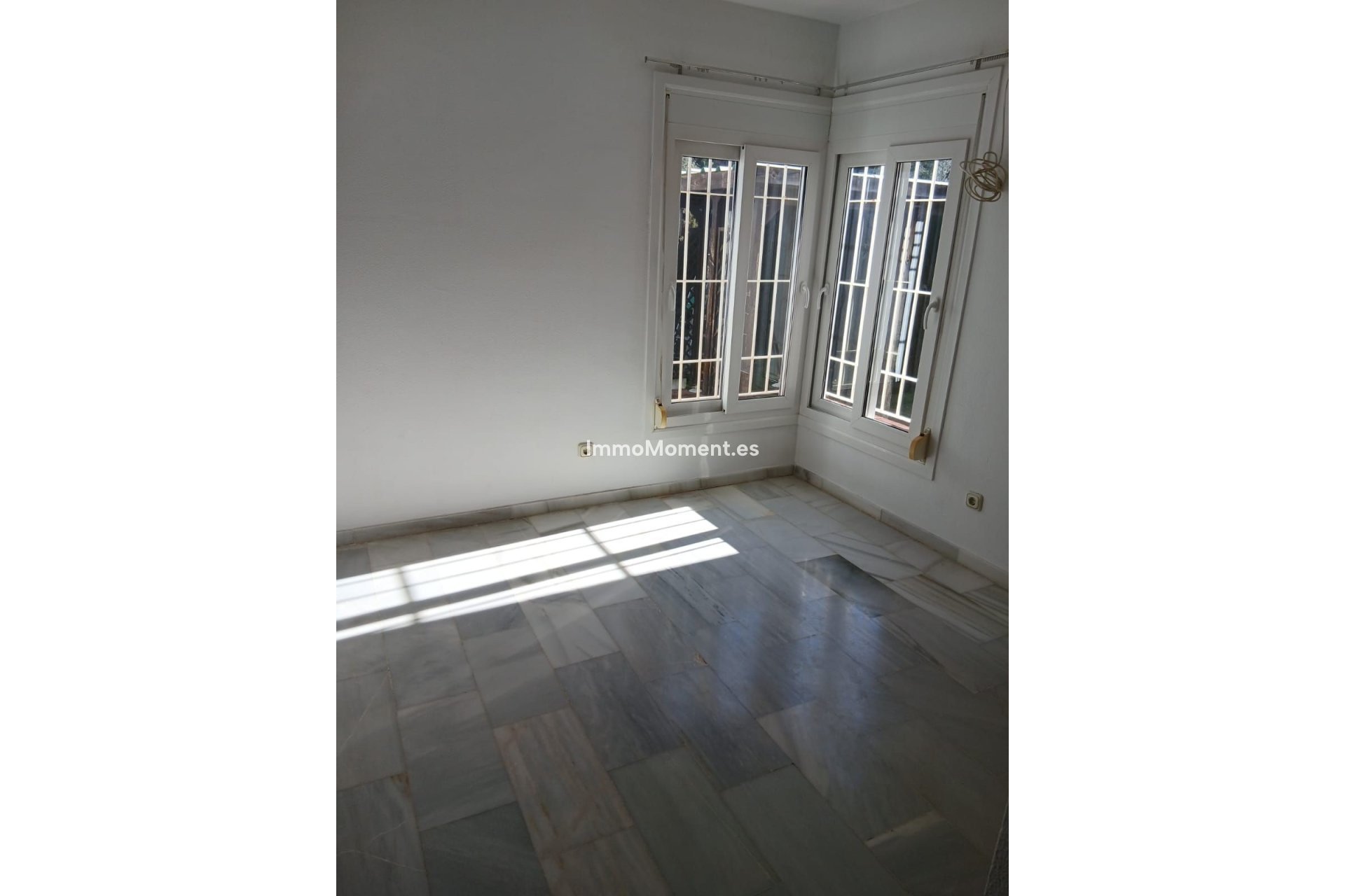 Reventa - Villa independiente - Estepona  - El Padron