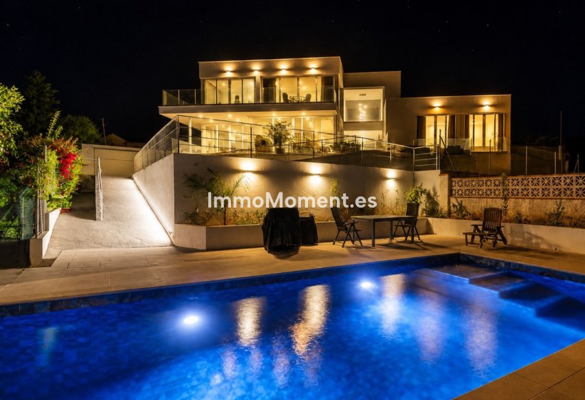 Reventa - Villa independiente - Estepona  - Estepona Centro