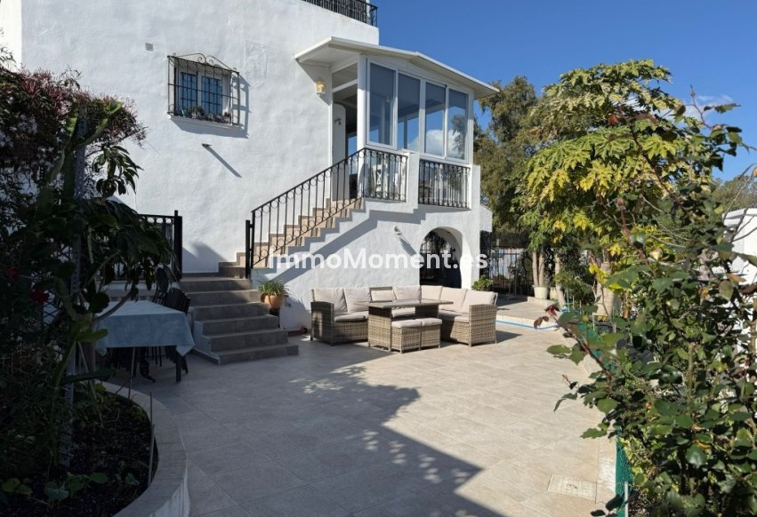 Reventa - Villa independiente - Estepona  - Estepona Centro