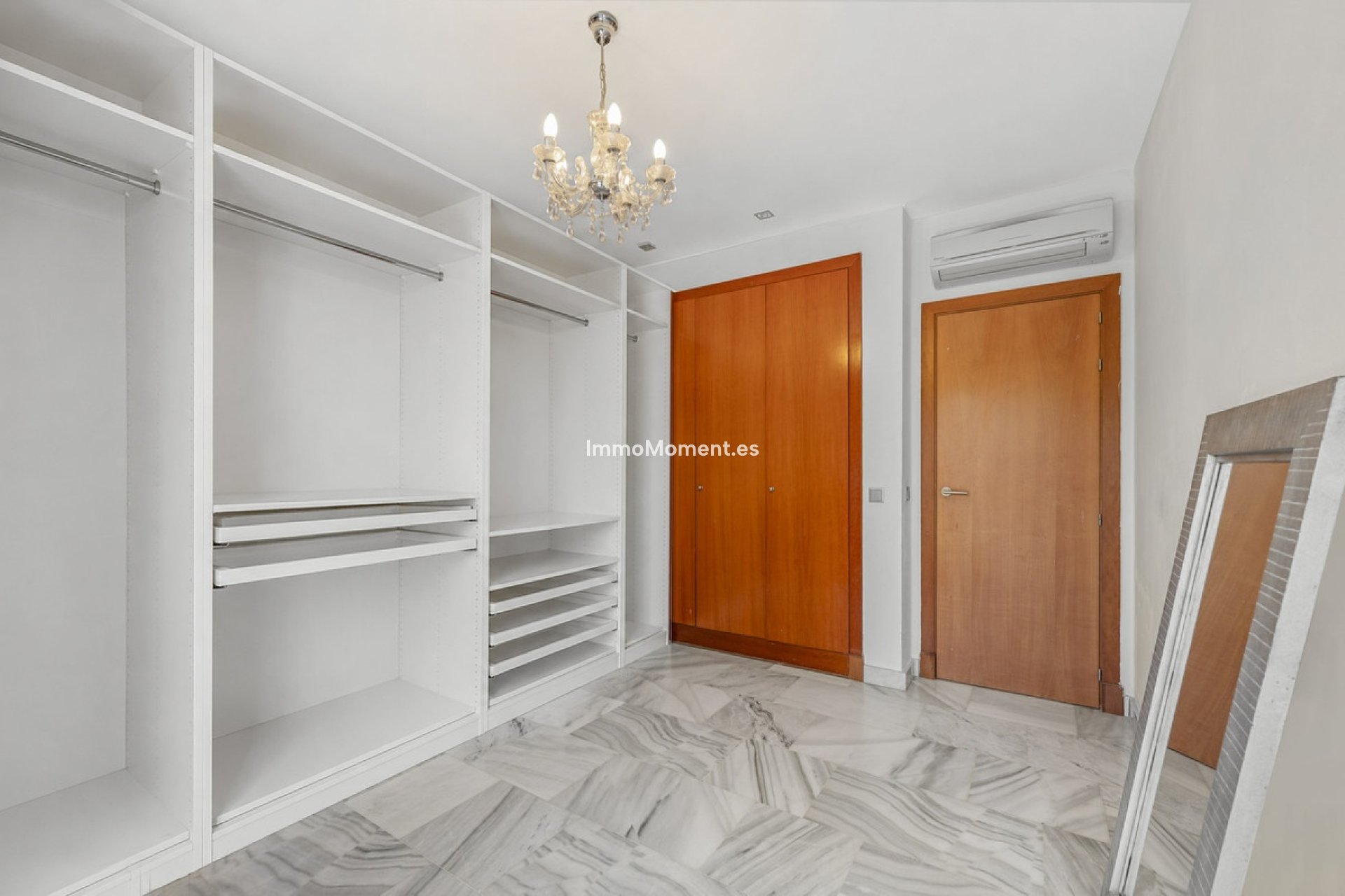 Reventa - Villa independiente - Estepona  - Estepona Centro