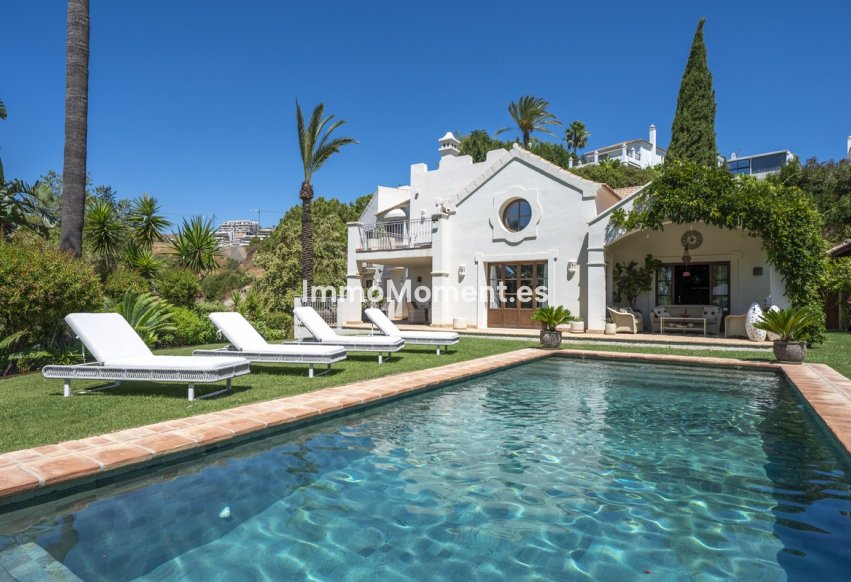 Reventa - Villa independiente - Estepona  - Estepona Centro