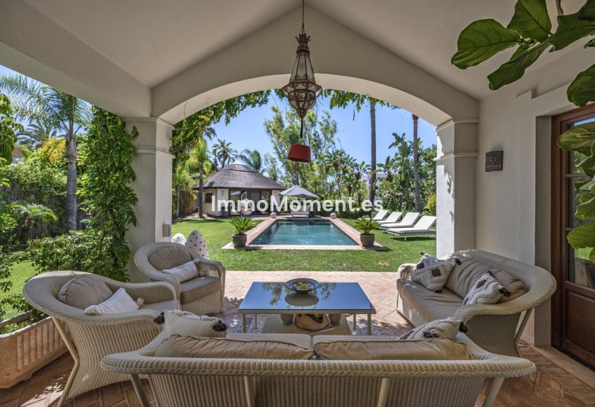 Reventa - Villa independiente - Estepona  - Estepona Centro