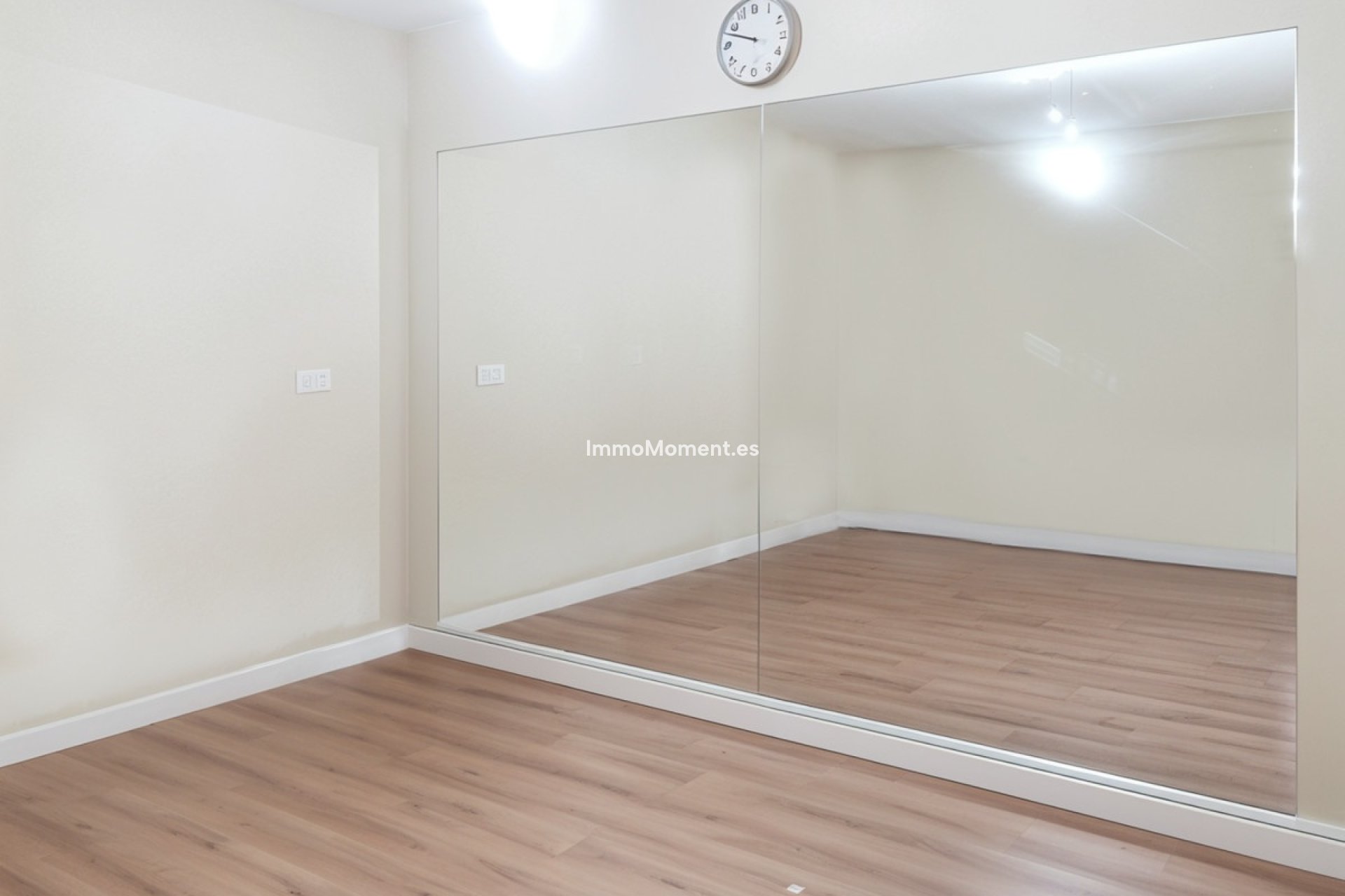 Reventa - Villa independiente - Estepona  - Estepona Centro