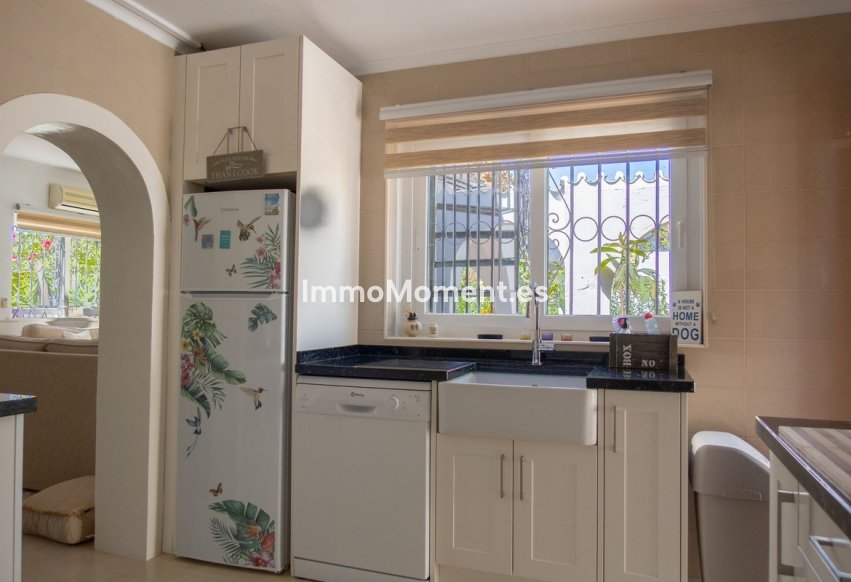 Reventa - Villa independiente - Estepona  - Estepona Centro
