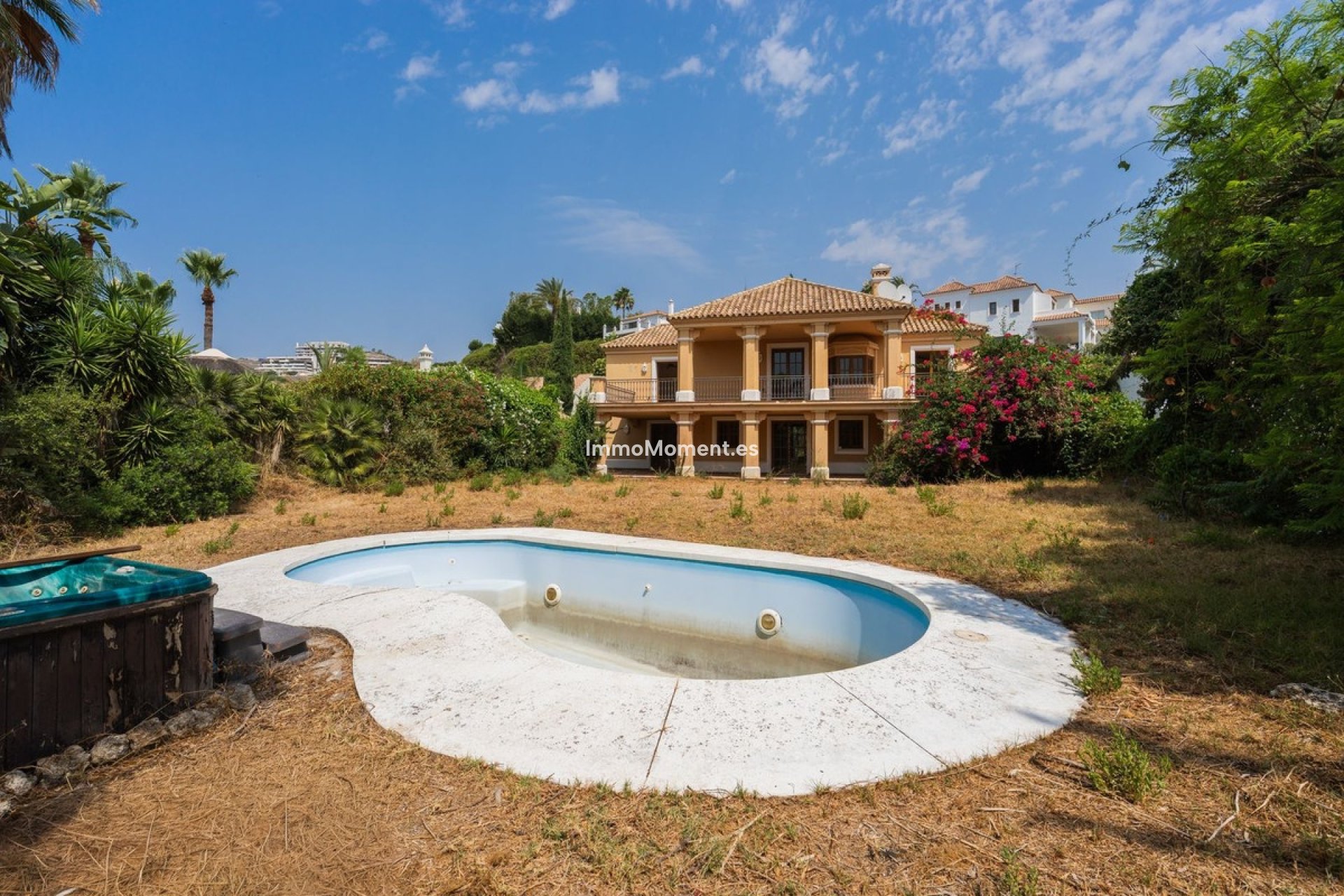 Reventa - Villa independiente - Estepona  - Estepona Centro