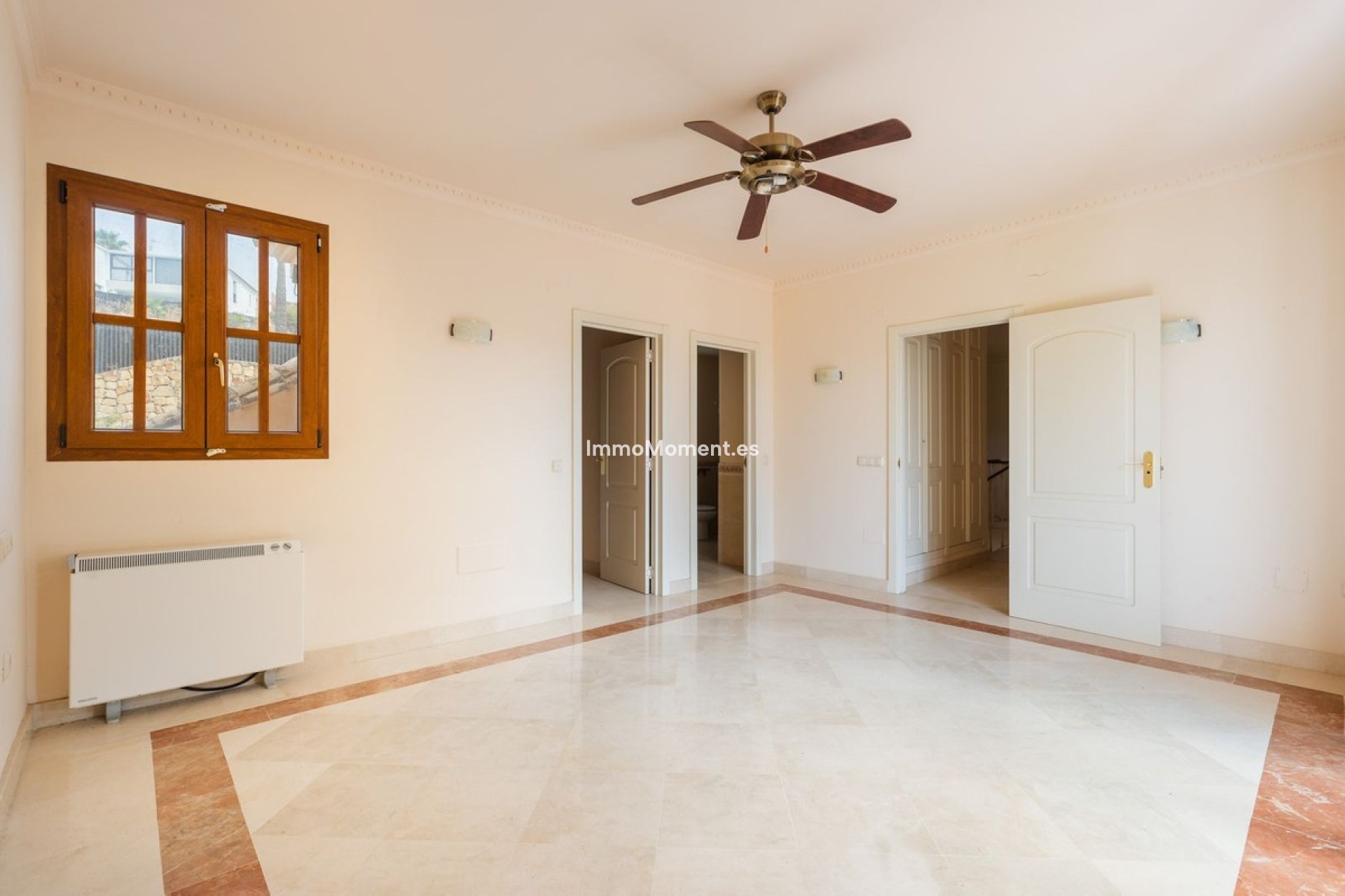 Reventa - Villa independiente - Estepona  - Estepona Centro
