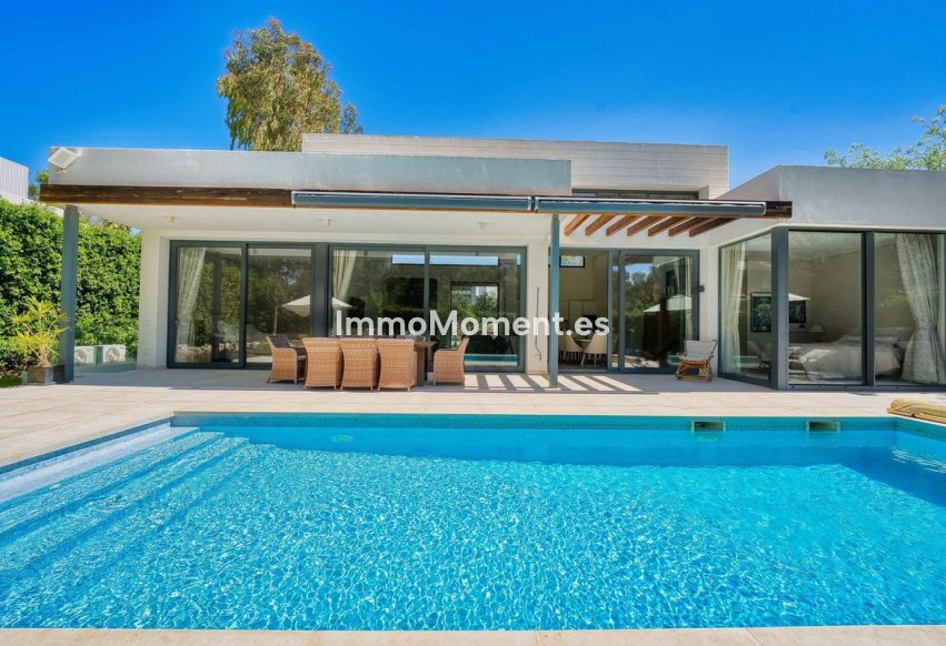 Reventa - Villa independiente - Estepona  - Estepona Centro